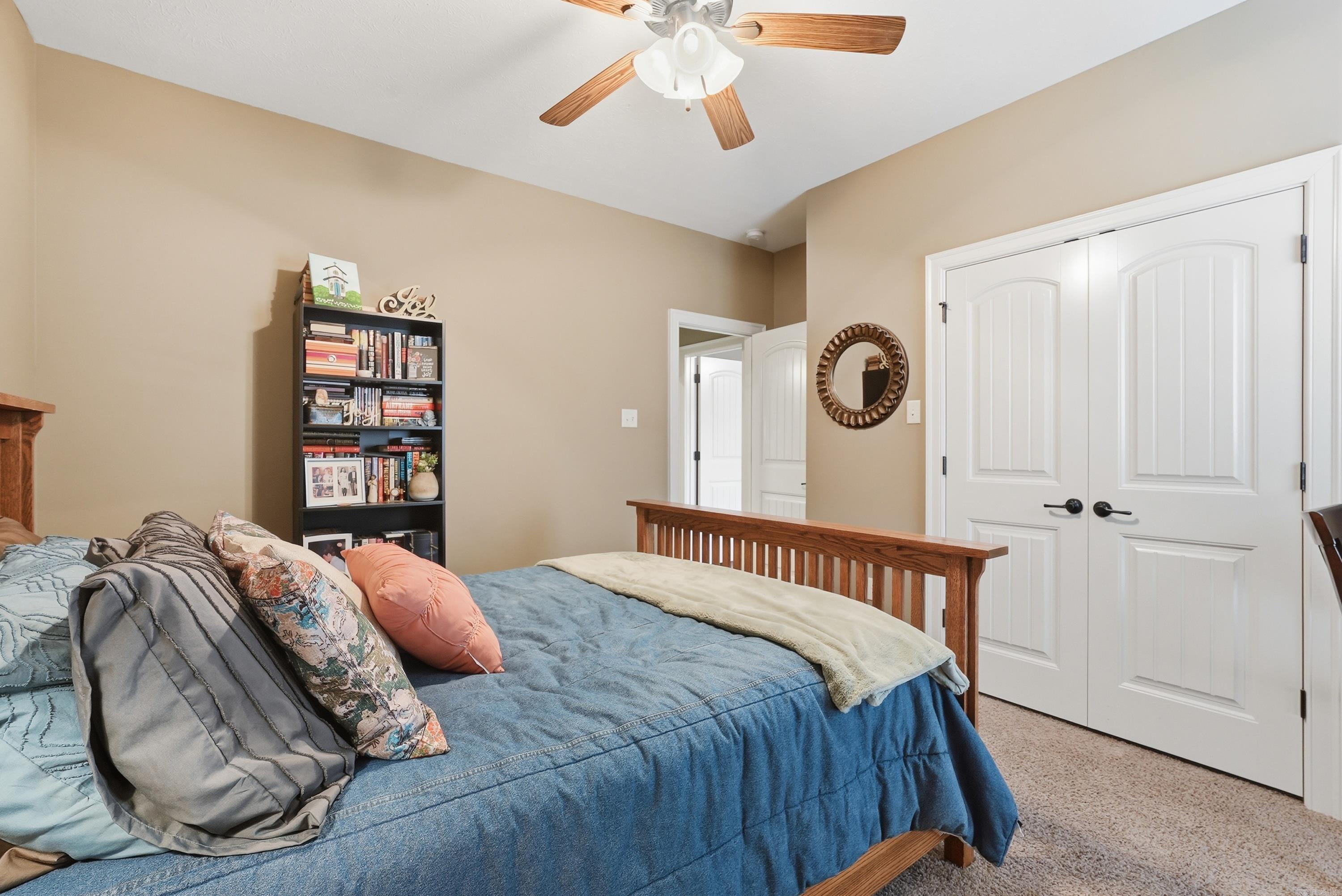 OAK TREE SUB - Residential