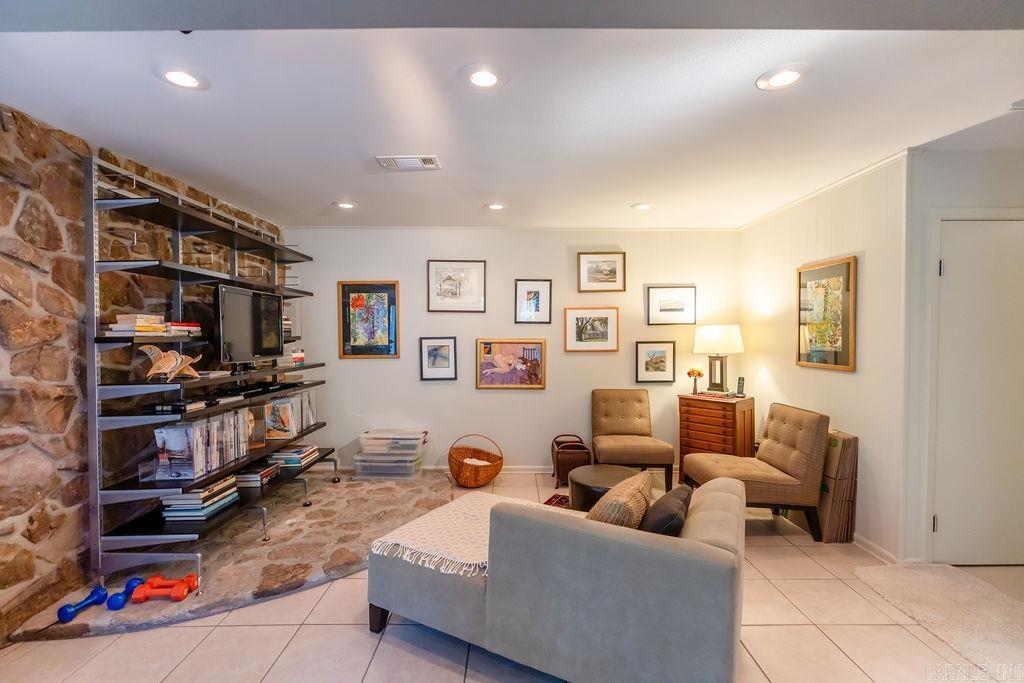 Eden Isle-Country Club - Residential