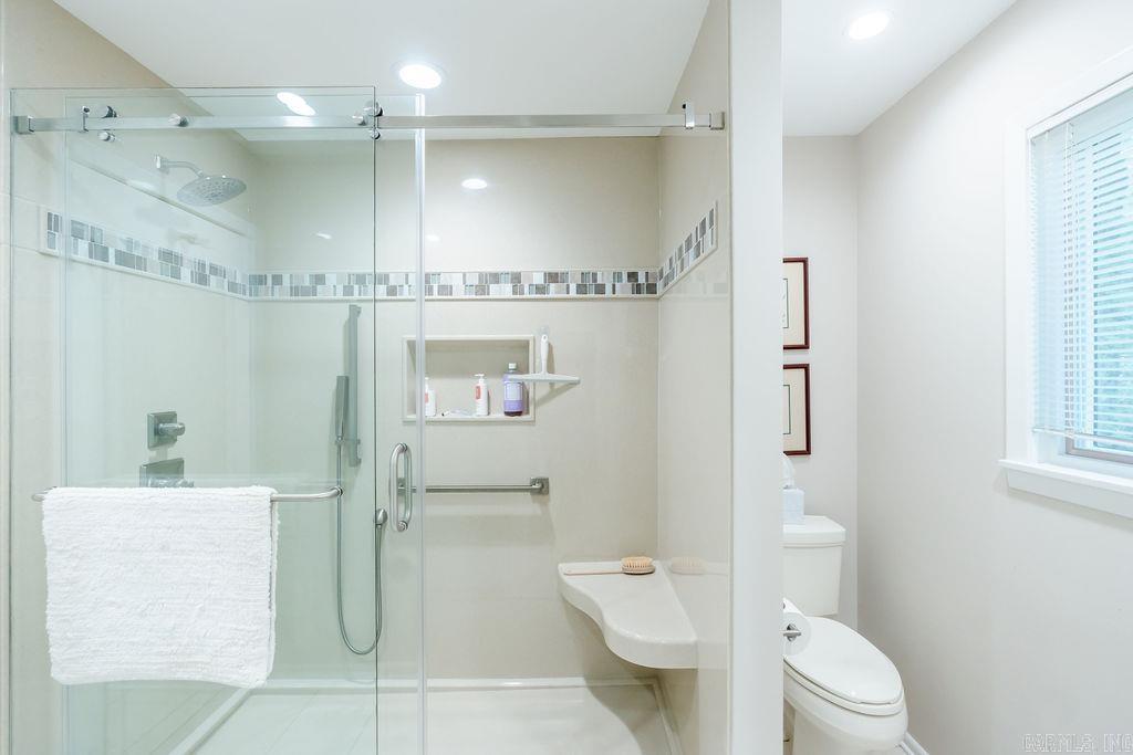 Eden Isle-Country Club - Residential