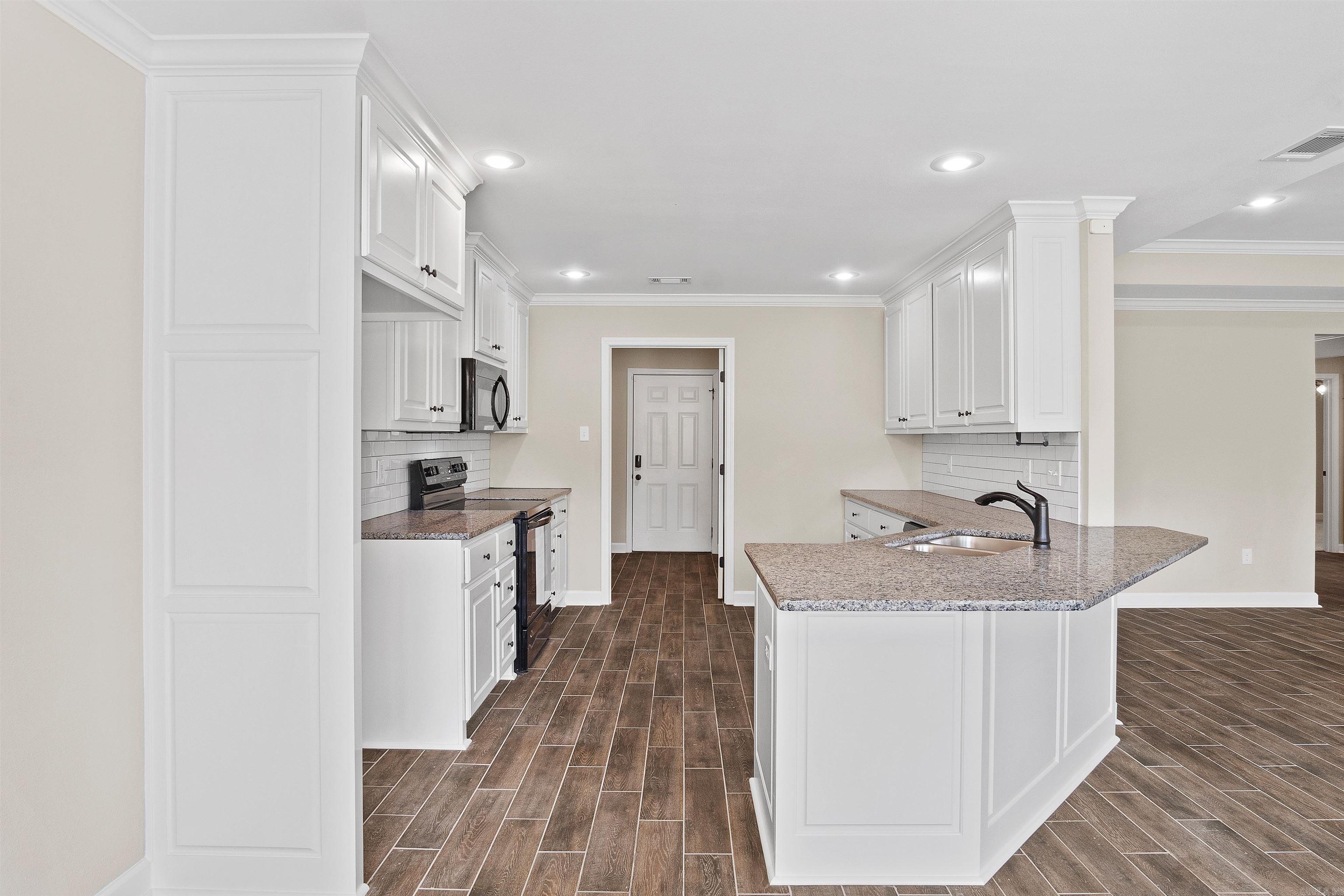 HIDDEN LAKE ESTATES - Residential