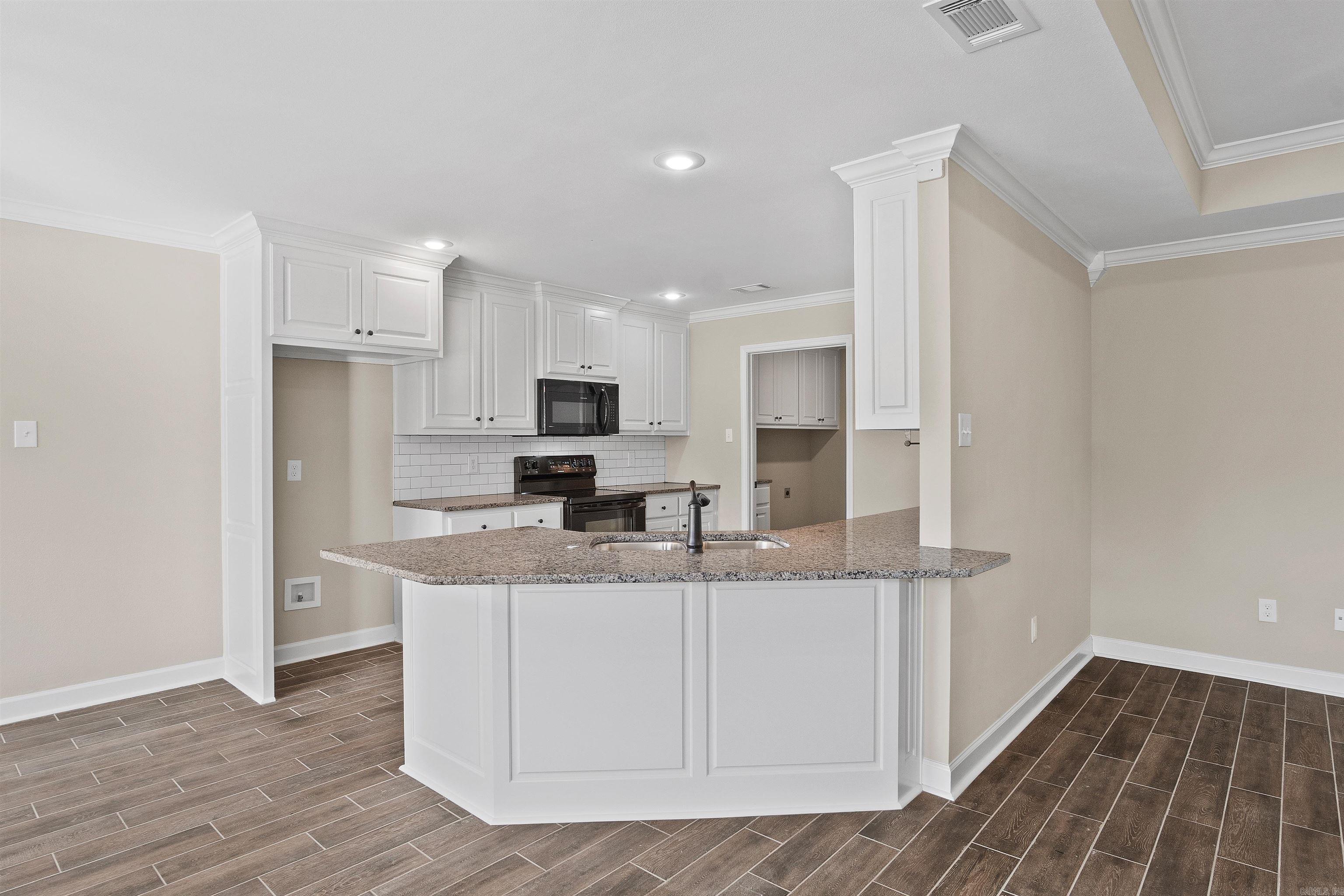 HIDDEN LAKE ESTATES - Residential