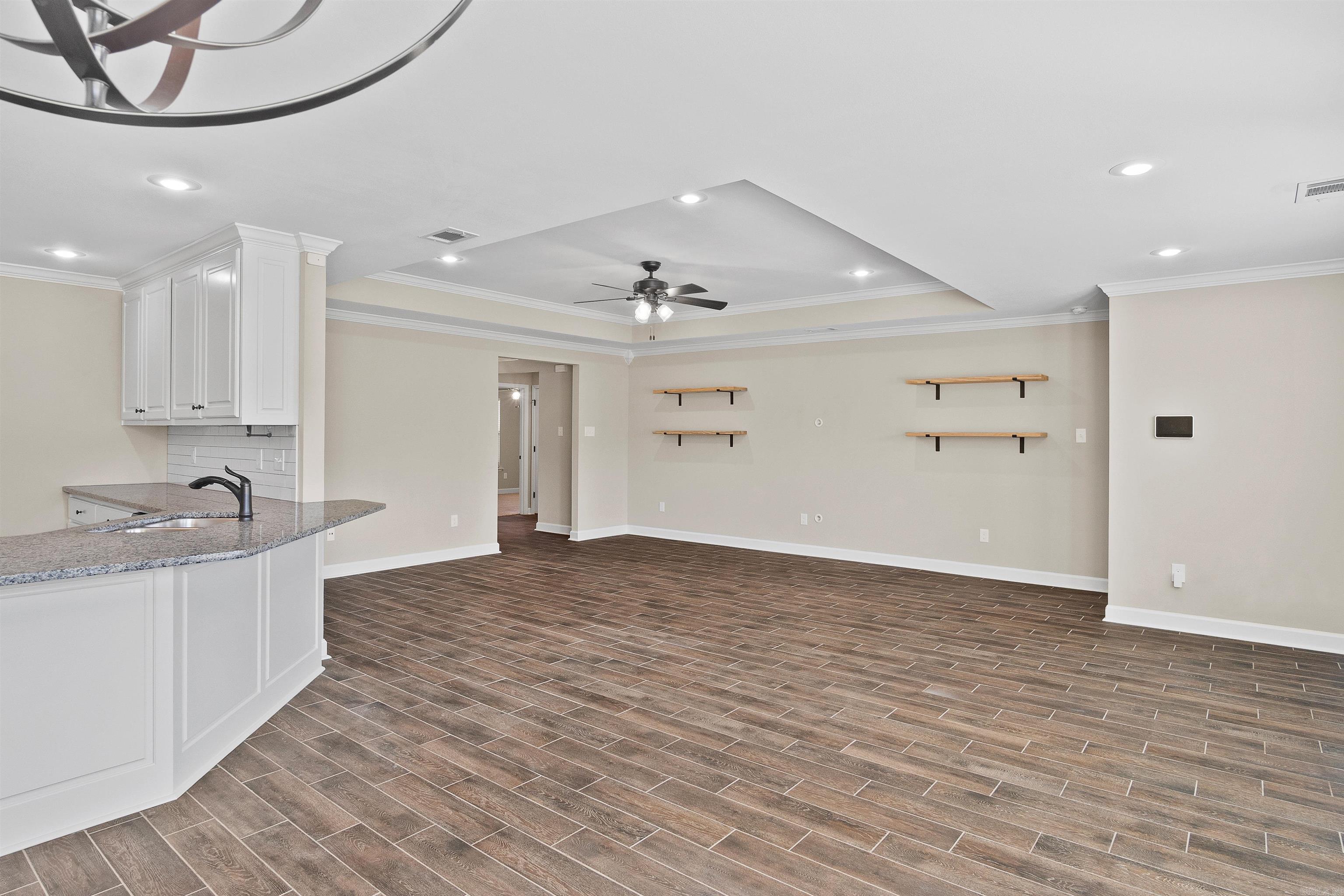 HIDDEN LAKE ESTATES - Residential