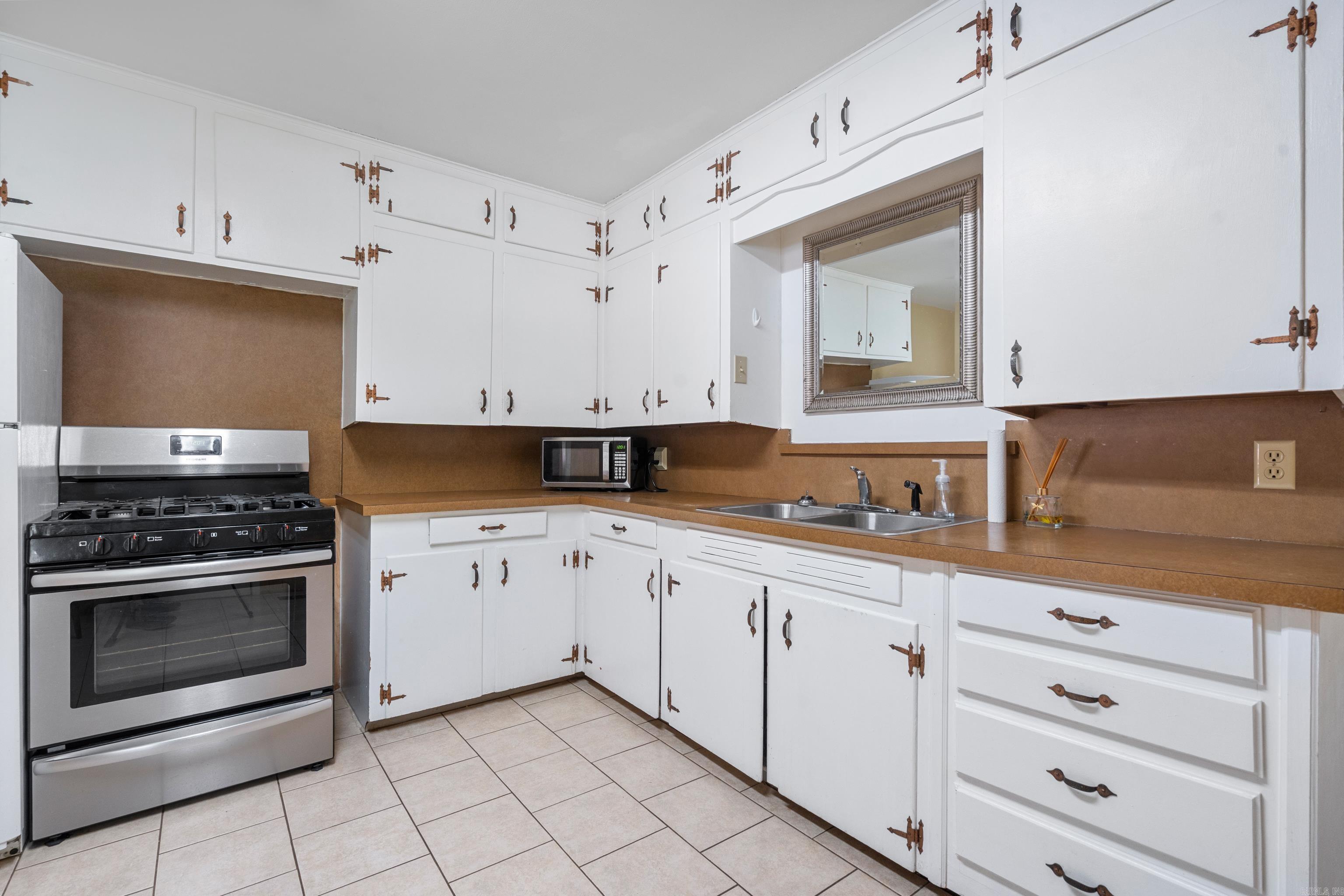 LEIPER HEIGHTS ADDITION - Residential