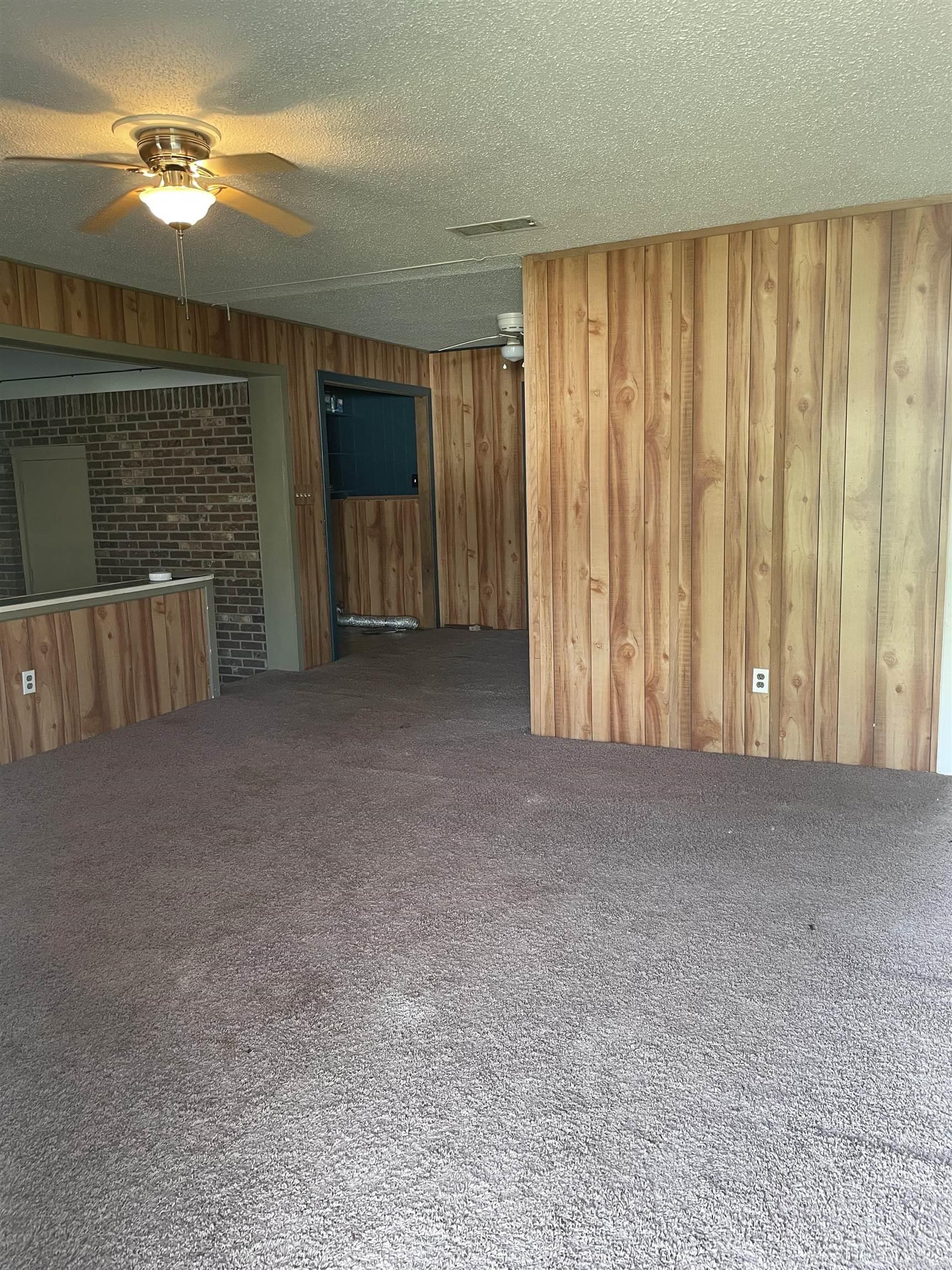 TOWN OF POYEN - Residential