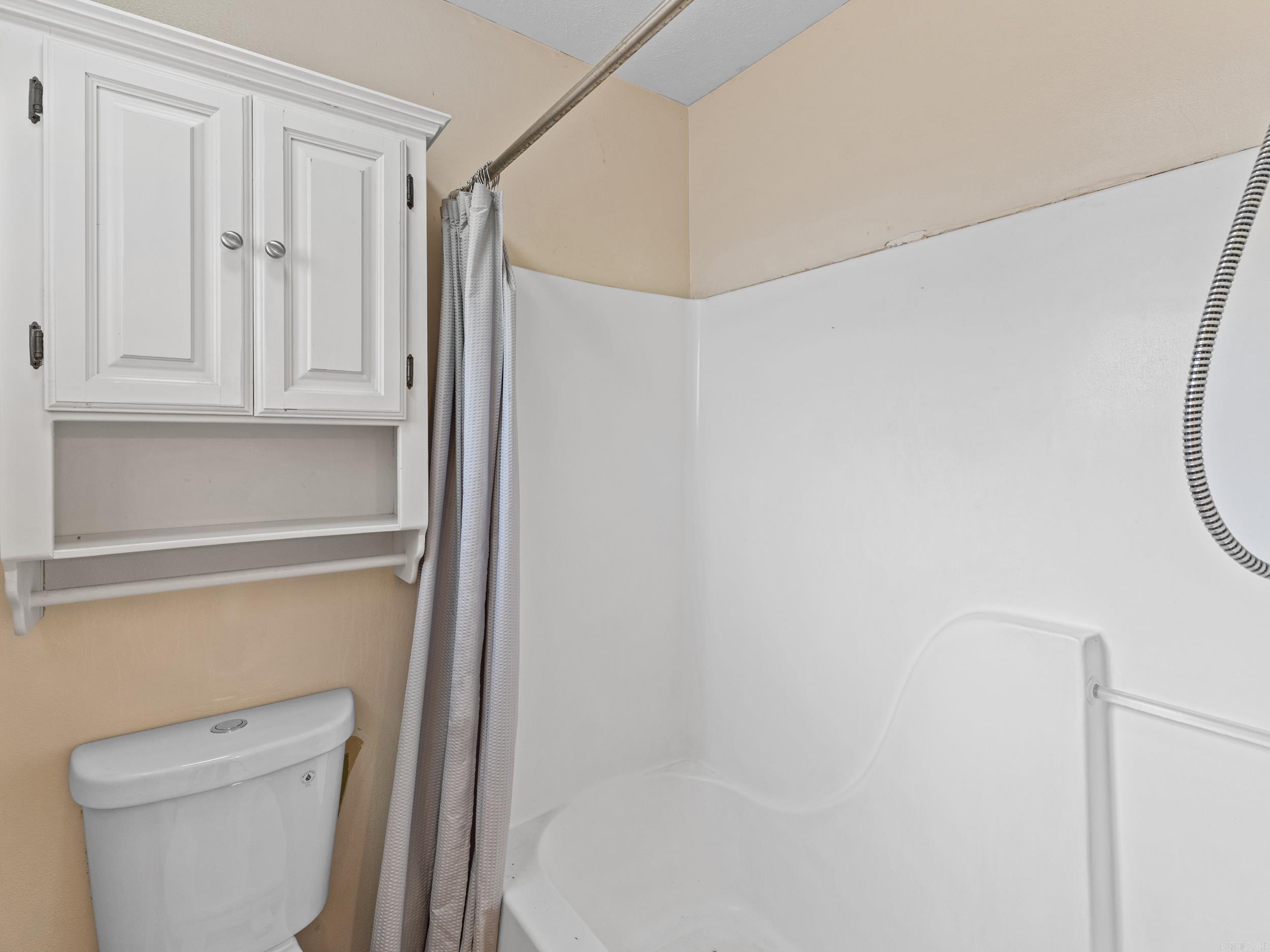 SILVER STREAK - Residential