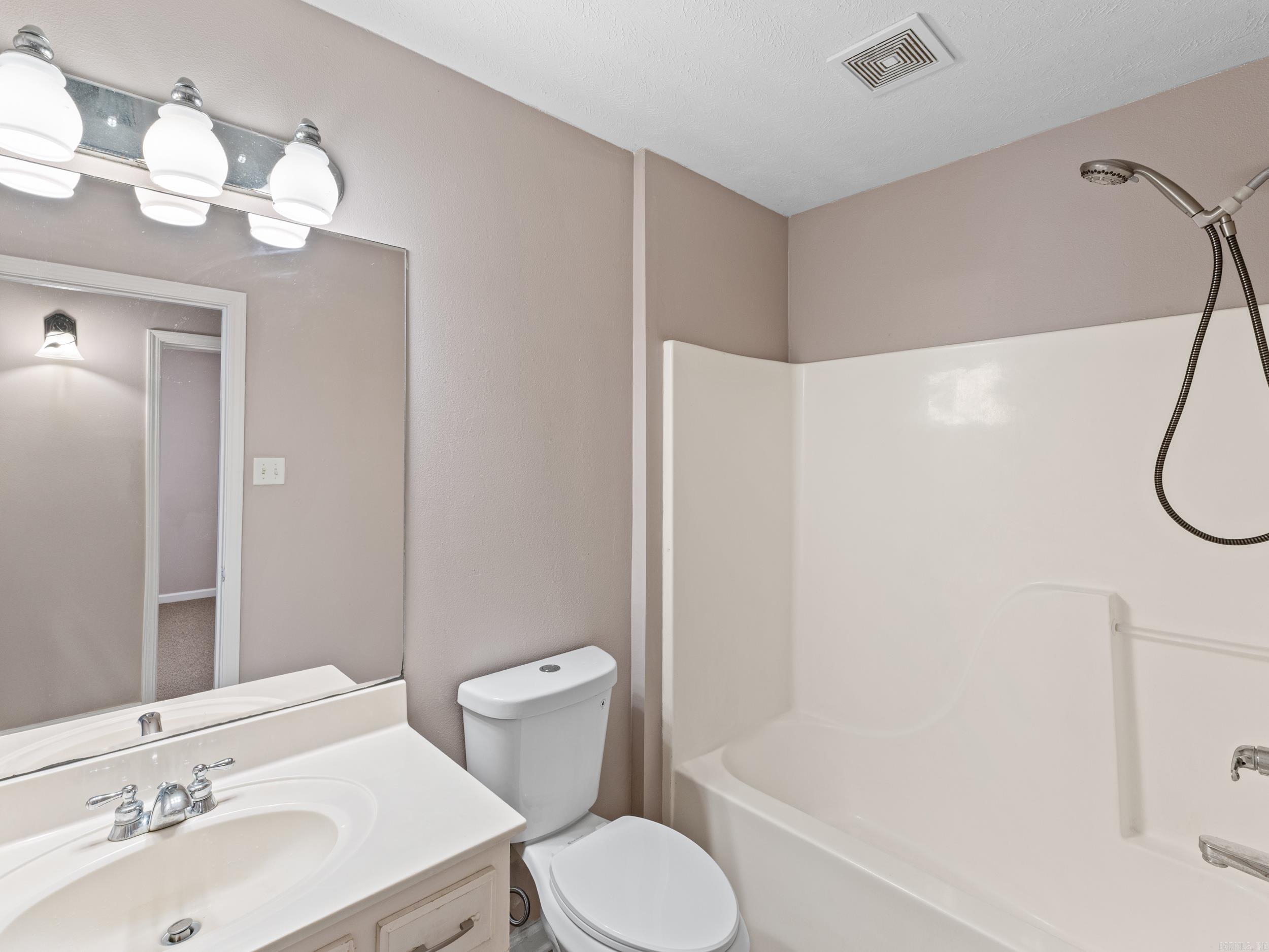 SILVER STREAK - Residential