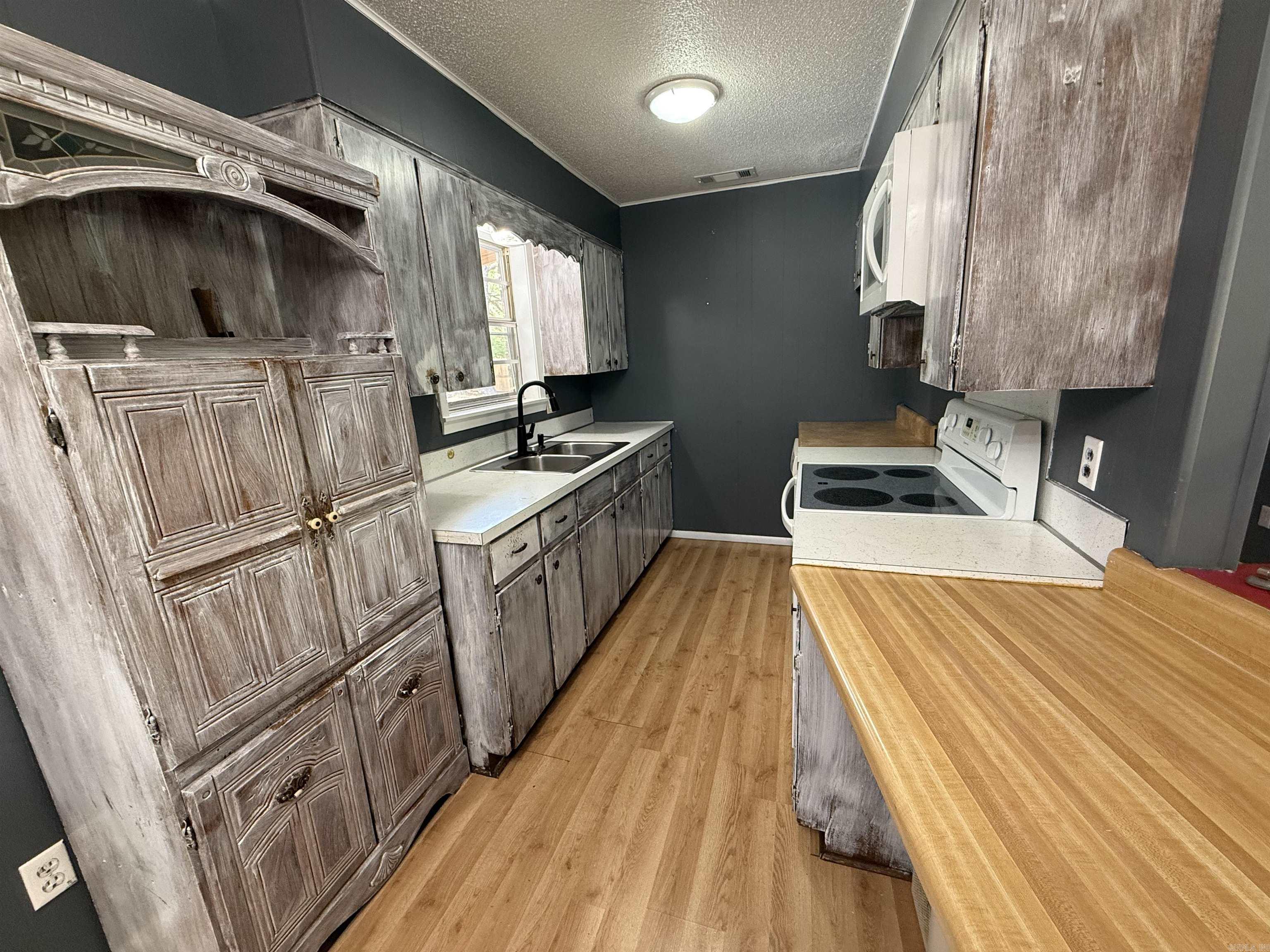 Meadowbrook I - Residential