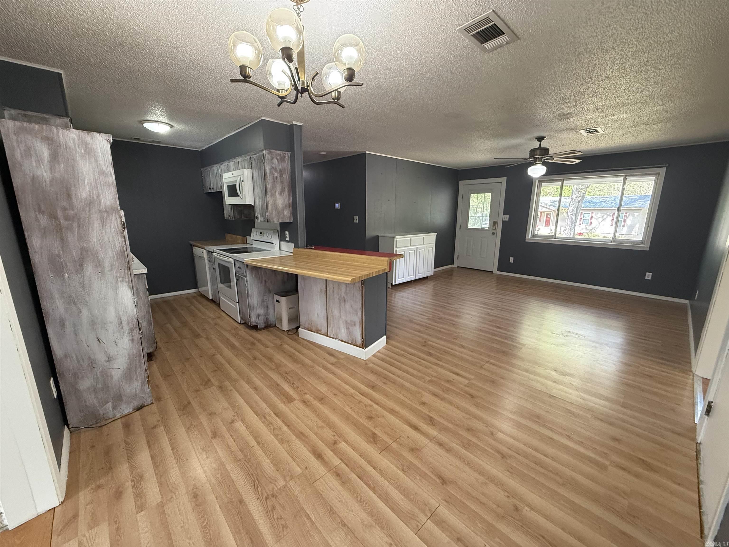 Meadowbrook I - Residential