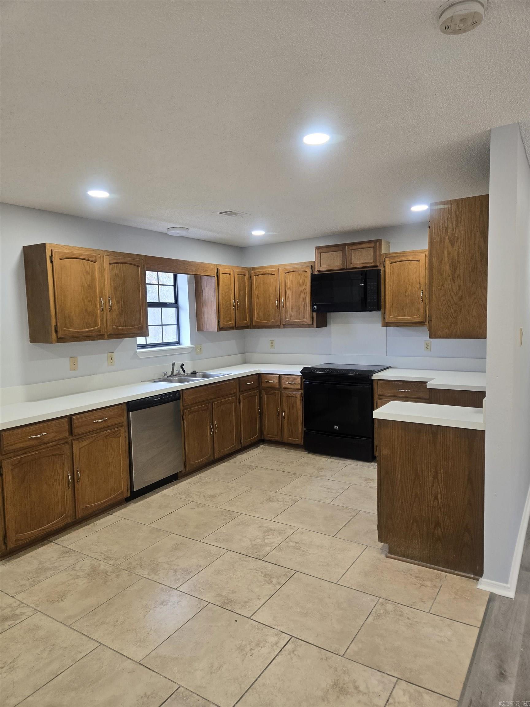 HIGHLAND ACRES - Residential