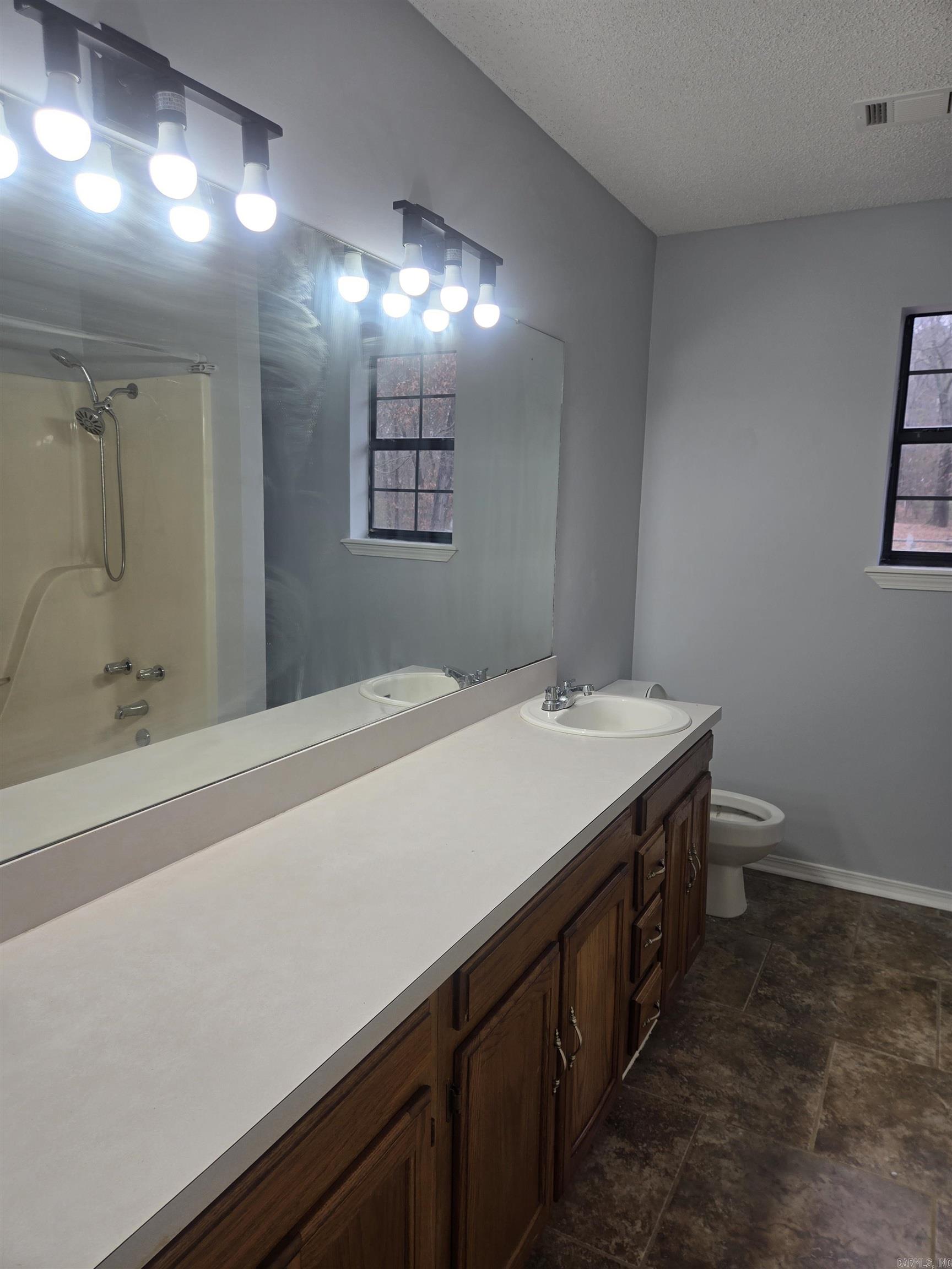 HIGHLAND ACRES - Residential