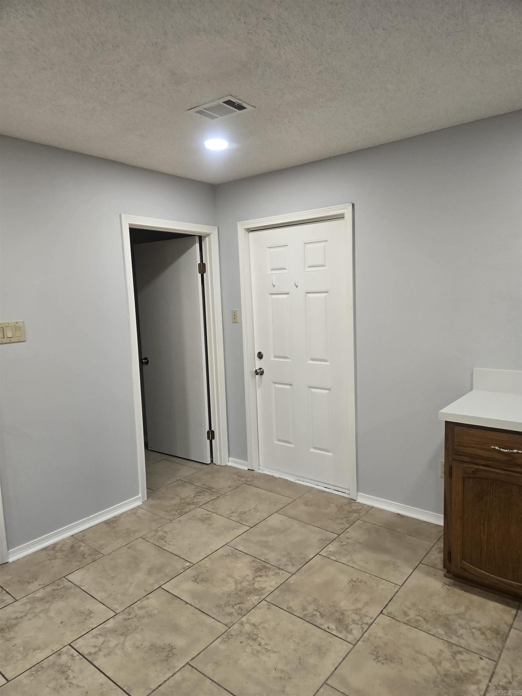 HIGHLAND ACRES - Residential