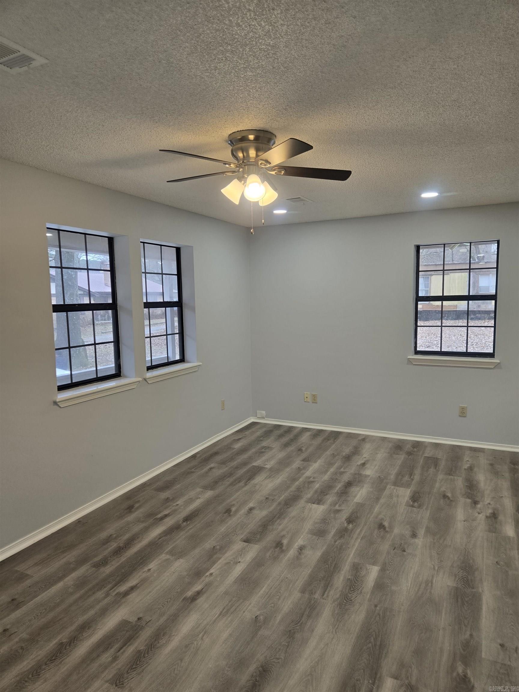 HIGHLAND ACRES - Residential