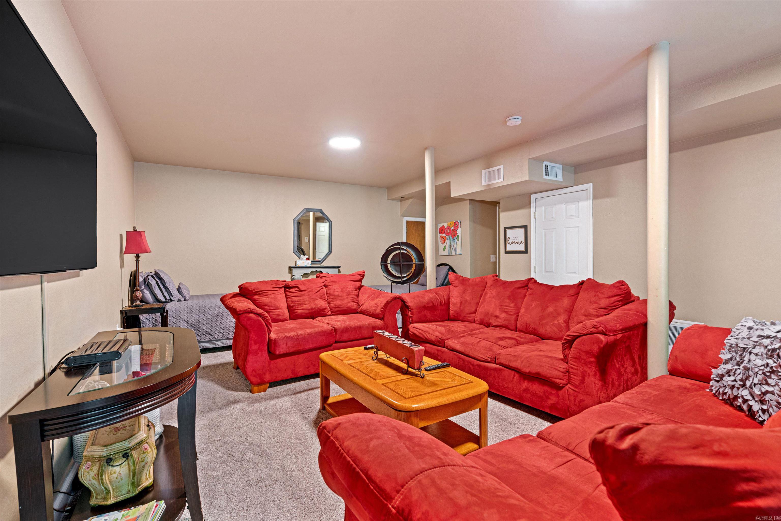 Castellon Courts #1 - Residential