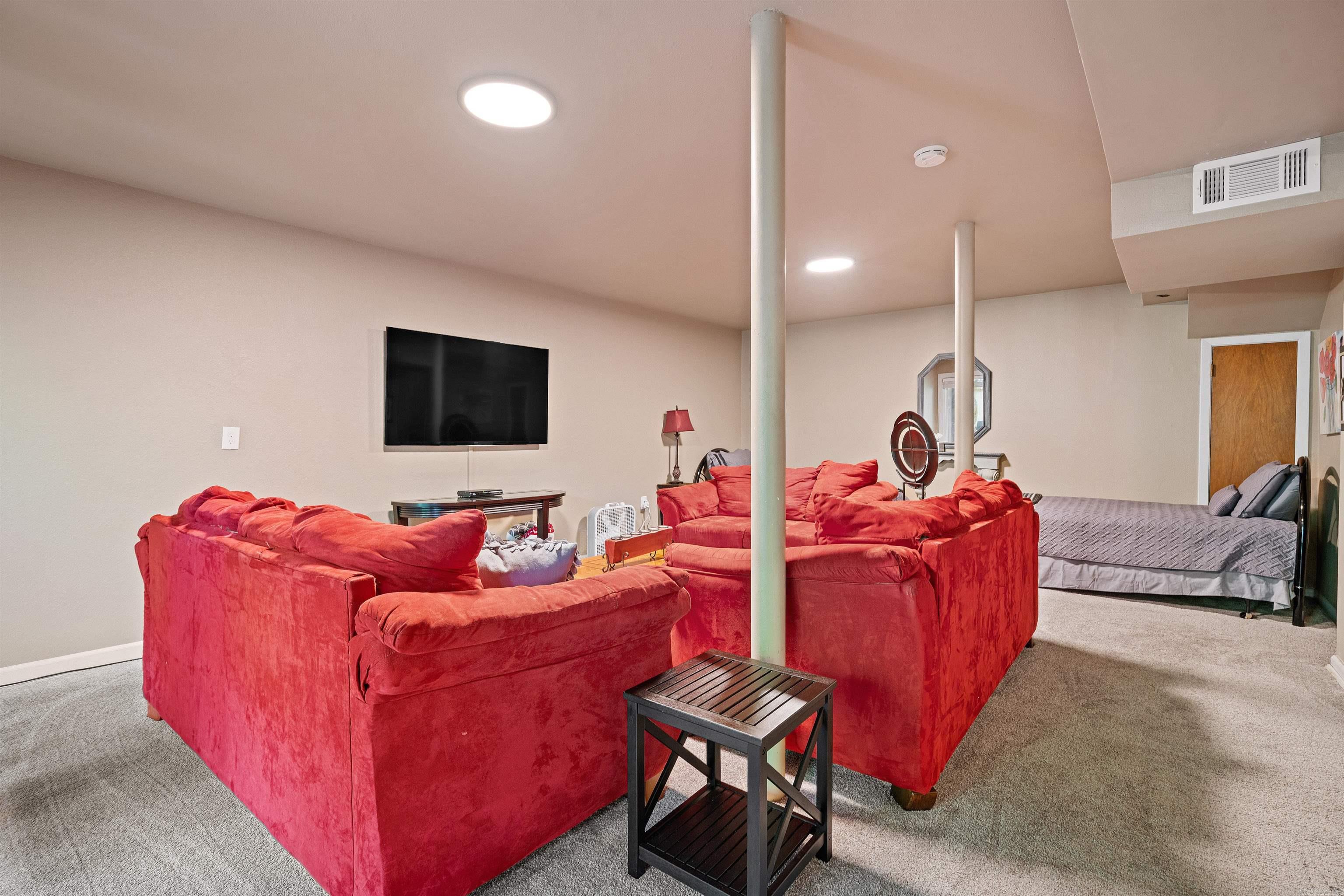 Castellon Courts #1 - Residential