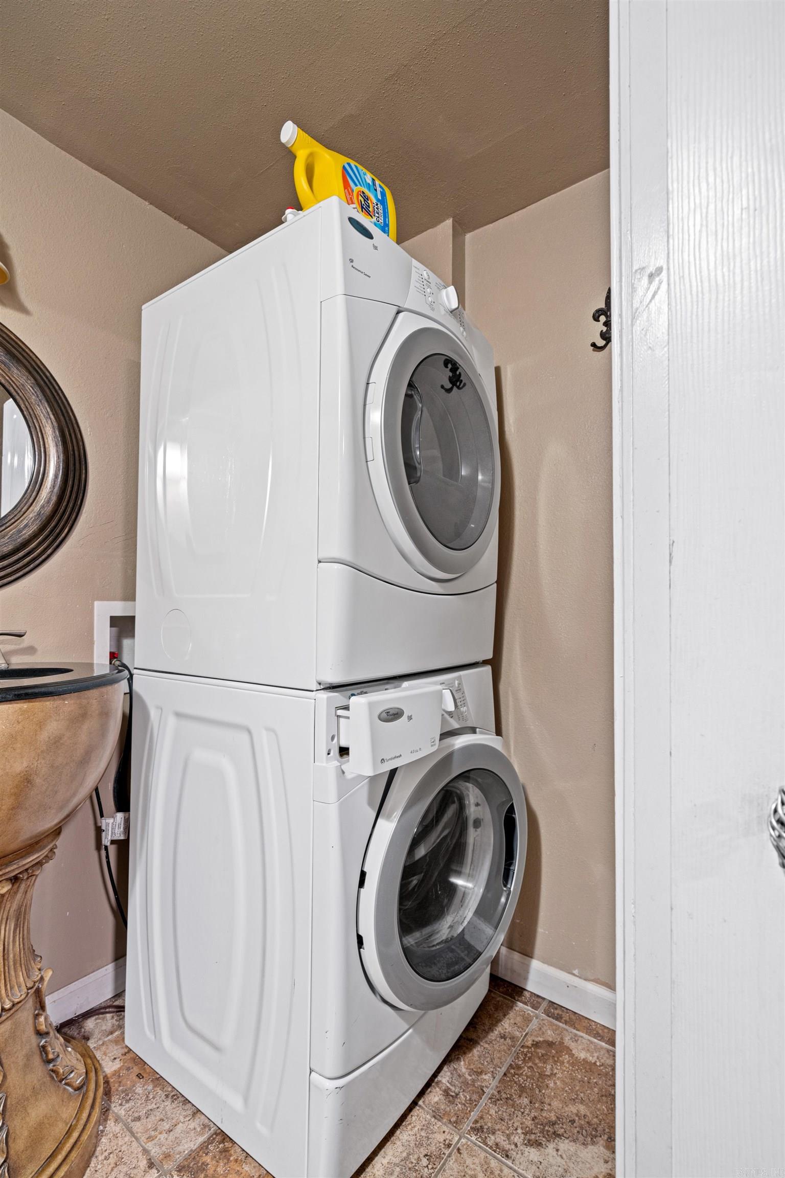 Castellon Courts #1 - Residential