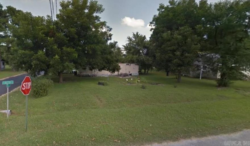 Welcome to Rector Arkansas of Clay County in Northeast Arkansas! Build your new home on this flat corner .12 (+/-) acre lot. It is close to area amenities and the Southeast corner of Missouri. Owner Financing Available.