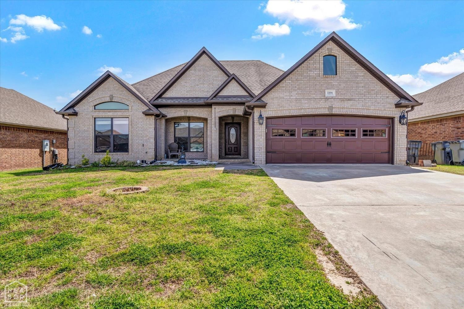 DONLEE RIDGE - Residential