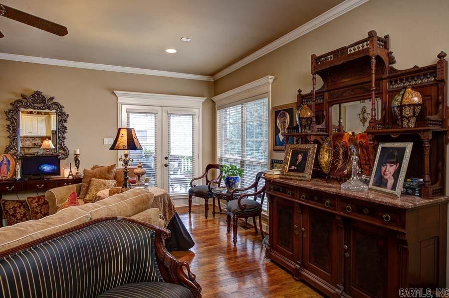 WOODLANDS EDGE - Residential