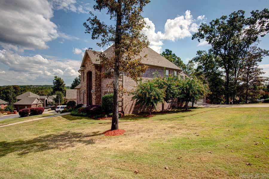 WOODLANDS EDGE - Residential