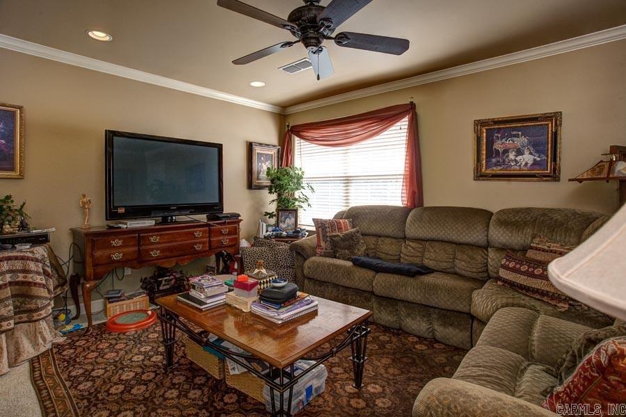 WOODLANDS EDGE - Residential