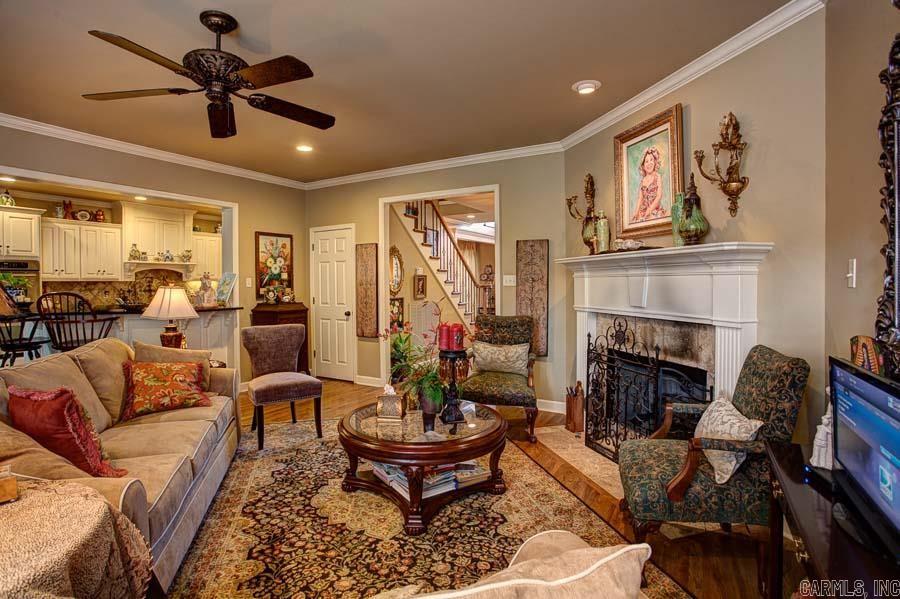 WOODLANDS EDGE - Residential