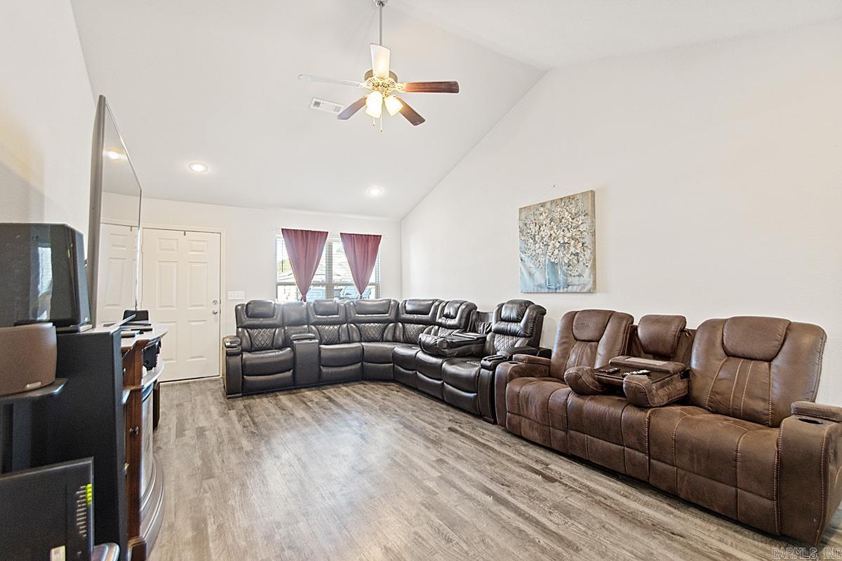 PARKWAY MEADOWS - Residential