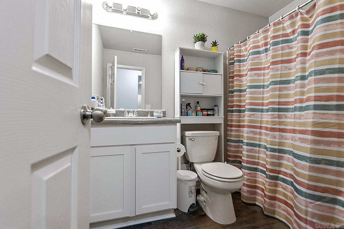 PARKWAY MEADOWS - Residential