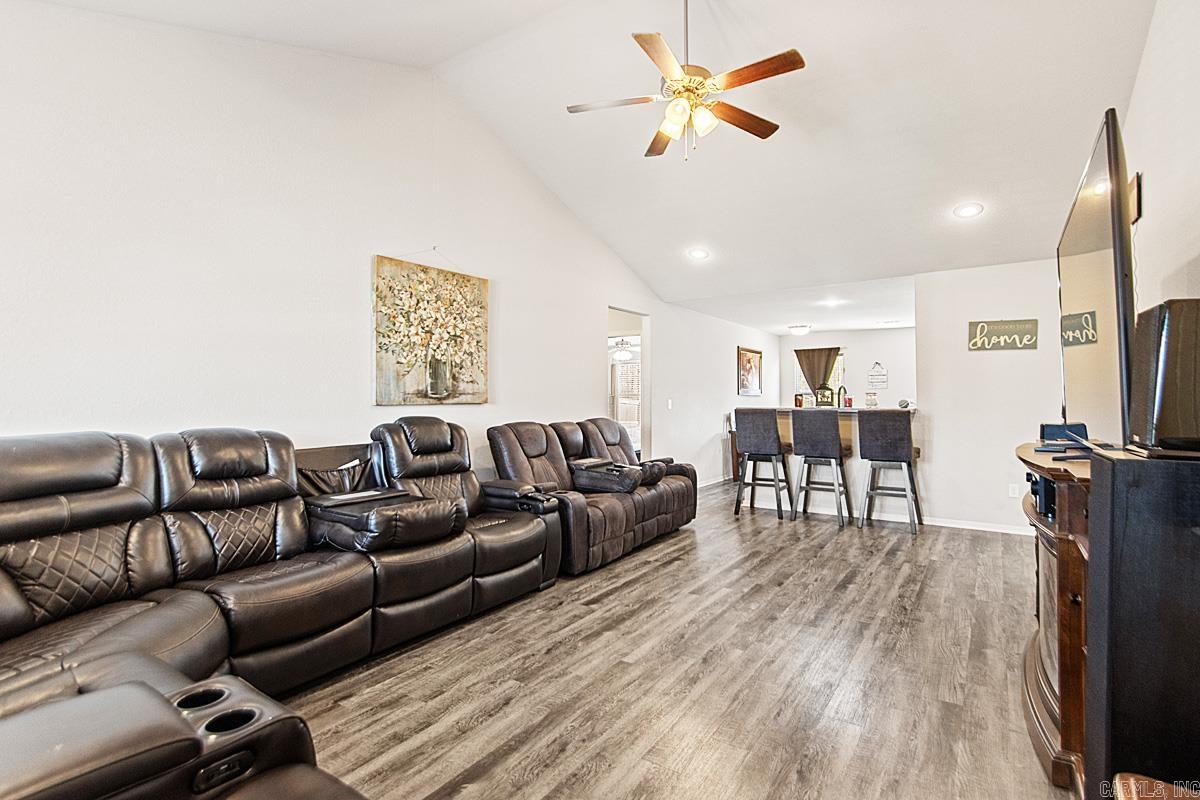 PARKWAY MEADOWS - Residential