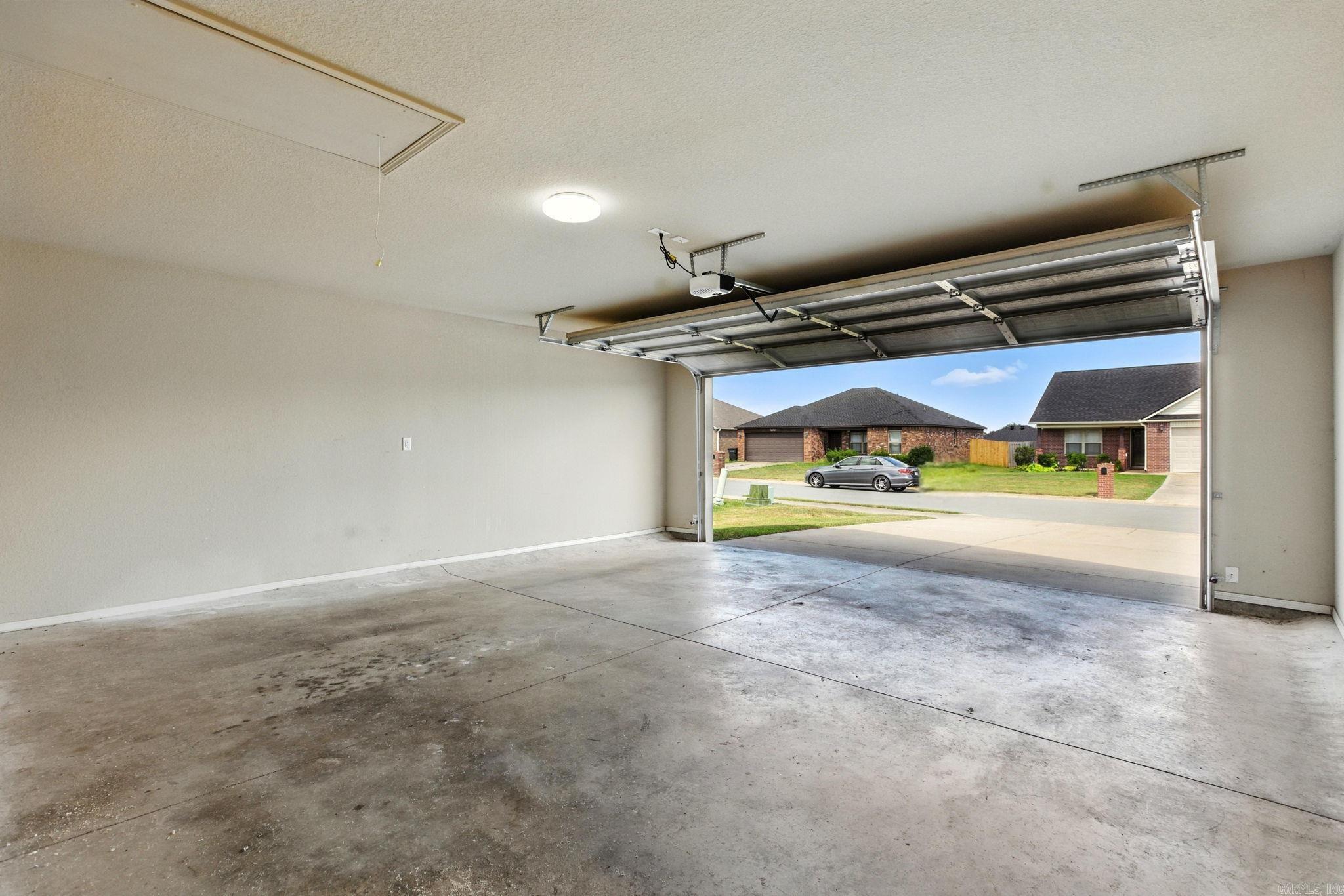 TRAMMEL ESTATES - Residential
