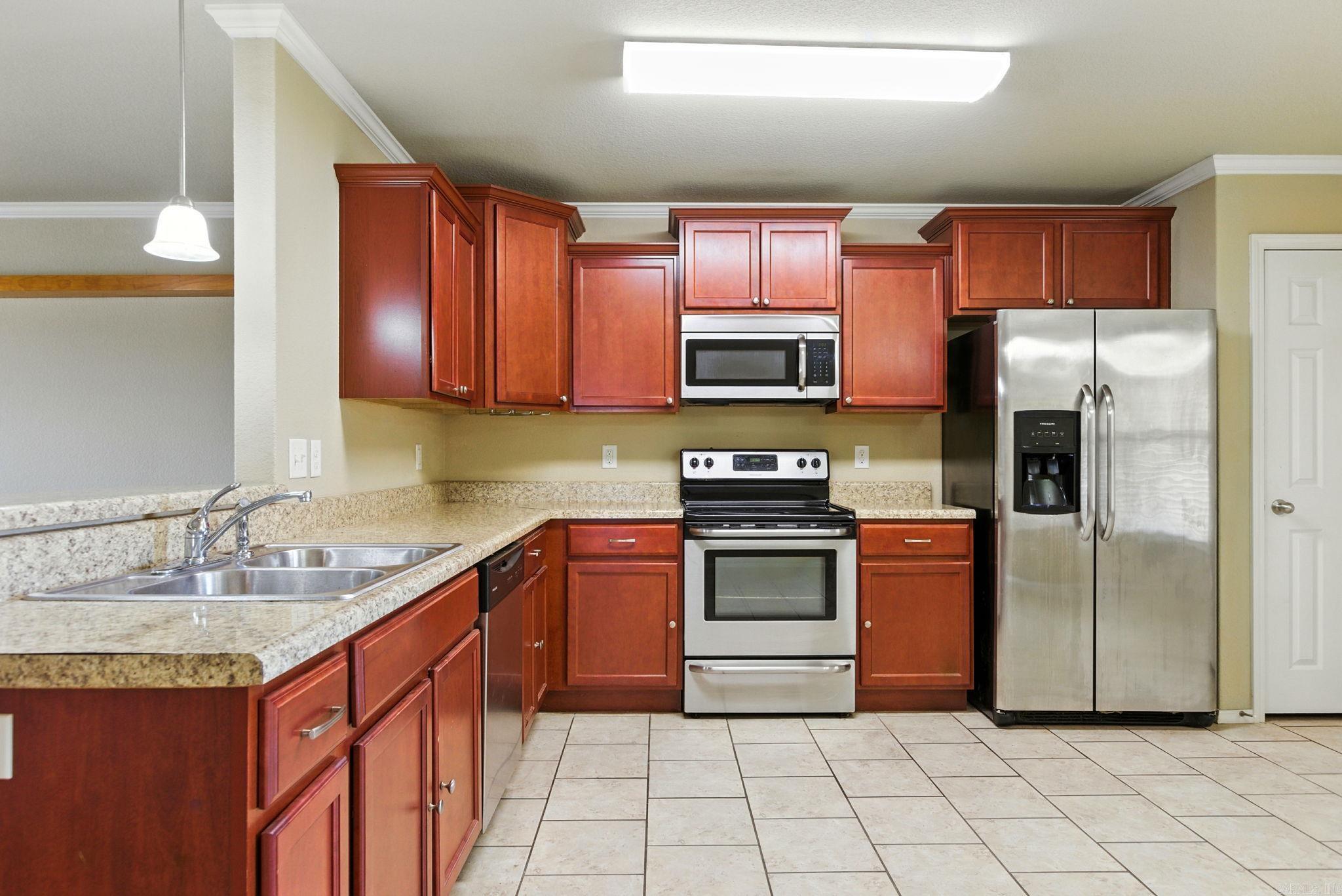 TRAMMEL ESTATES - Residential