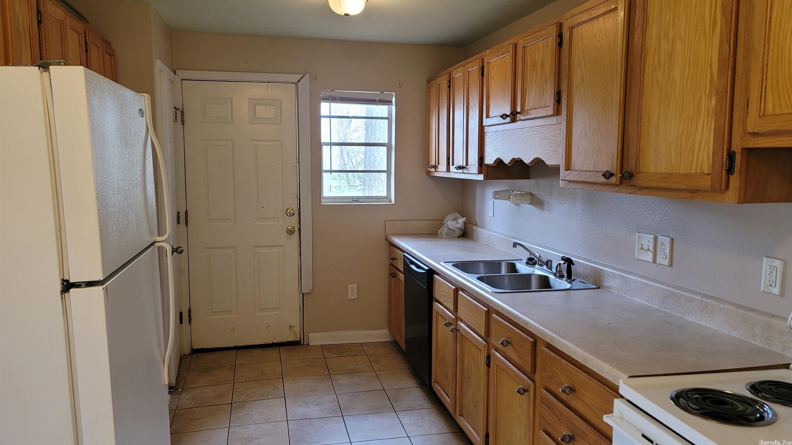 Taylor S - Residential Lease