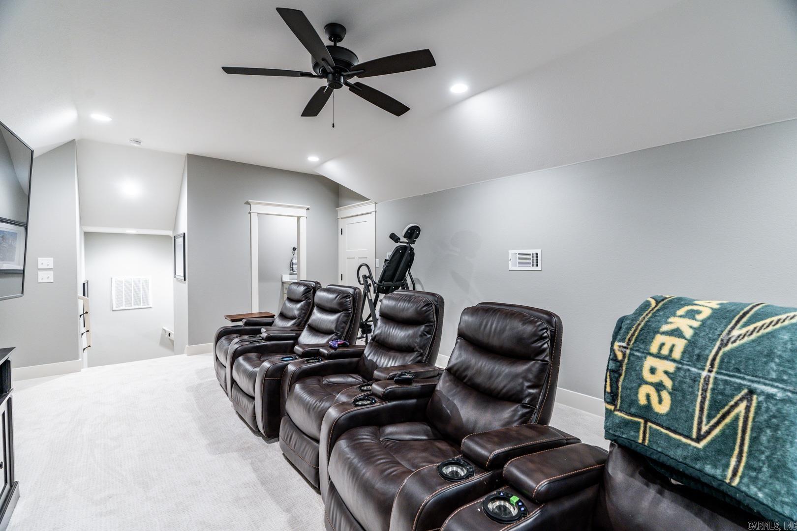 Salem Oaks - Residential