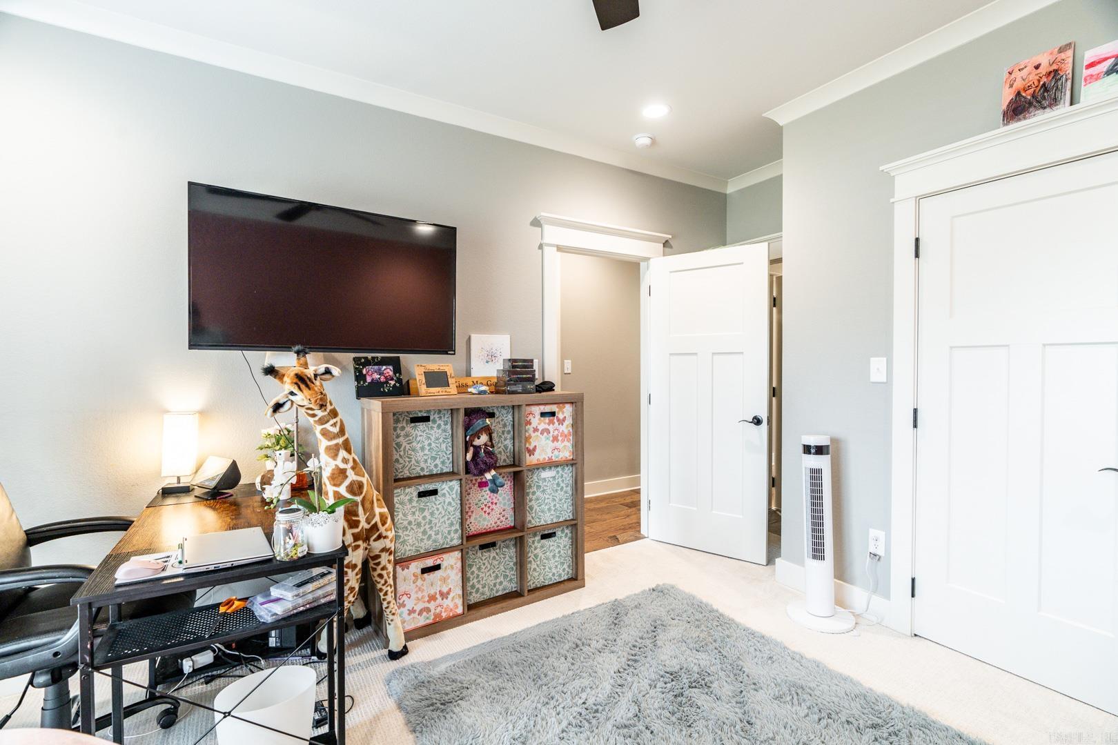 Salem Oaks - Residential