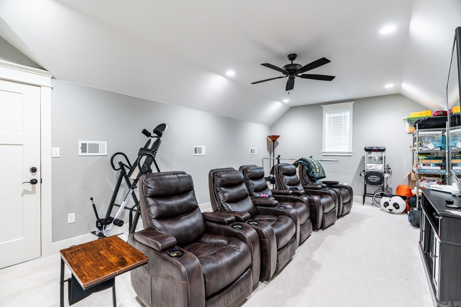 Salem Oaks - Residential