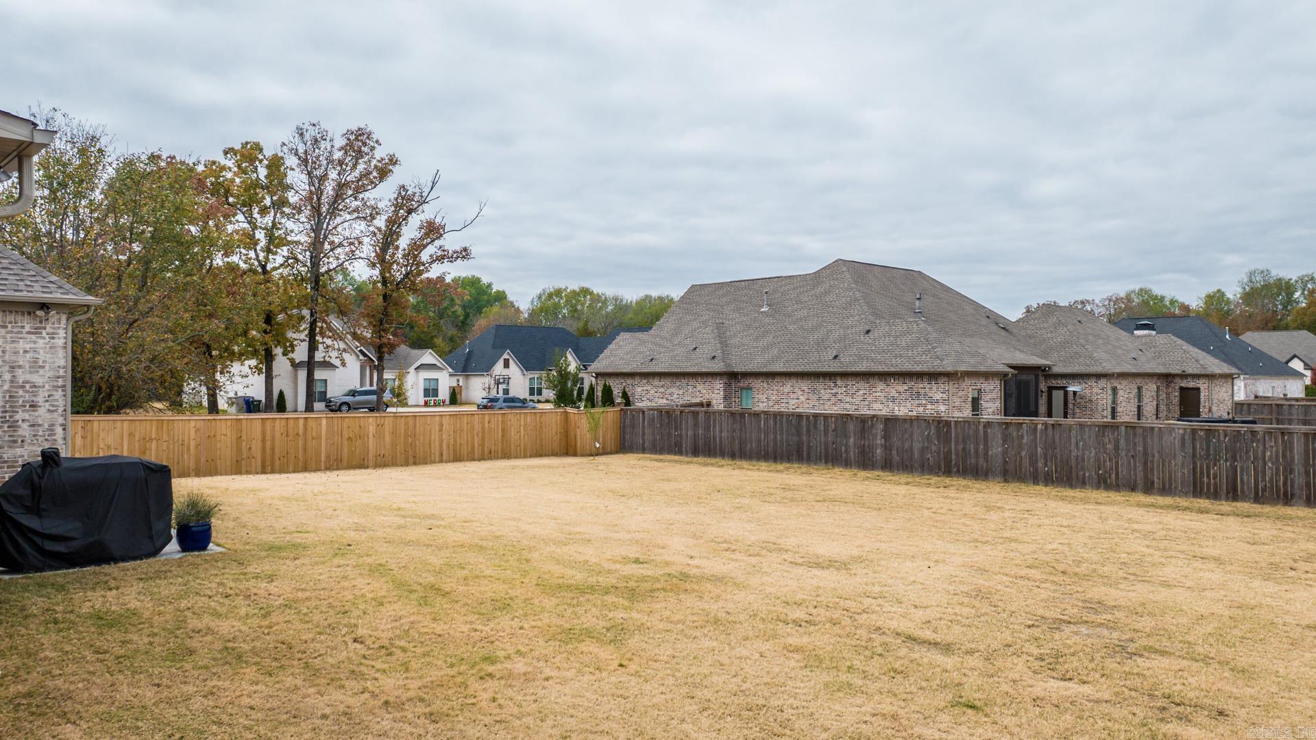 Salem Oaks - Residential