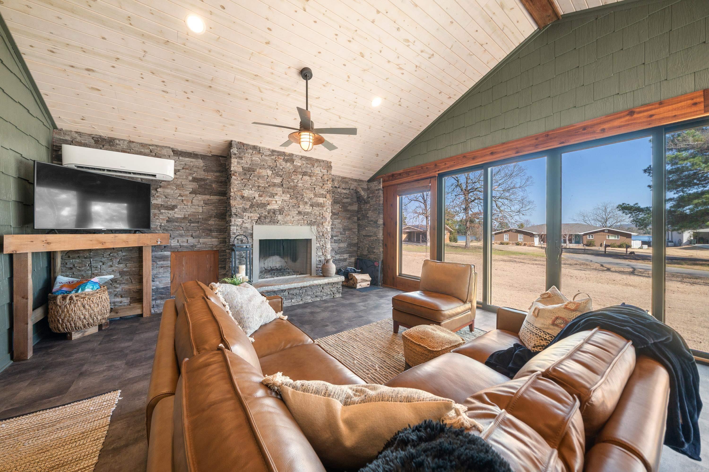 Caroline Acres - Residential