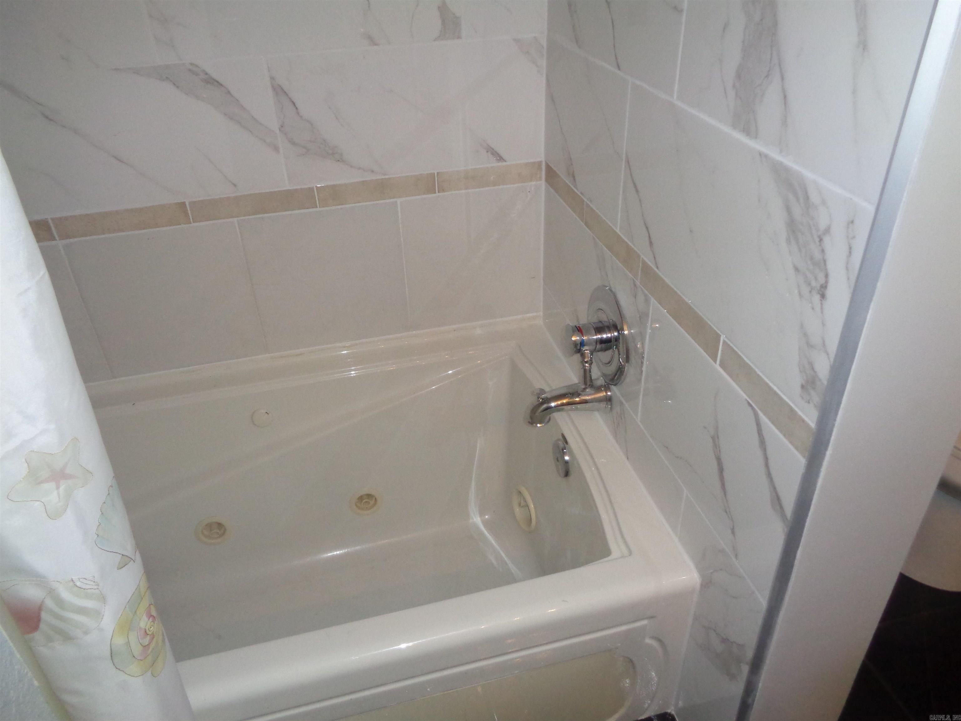 LUDINGTON HGTS - Residential