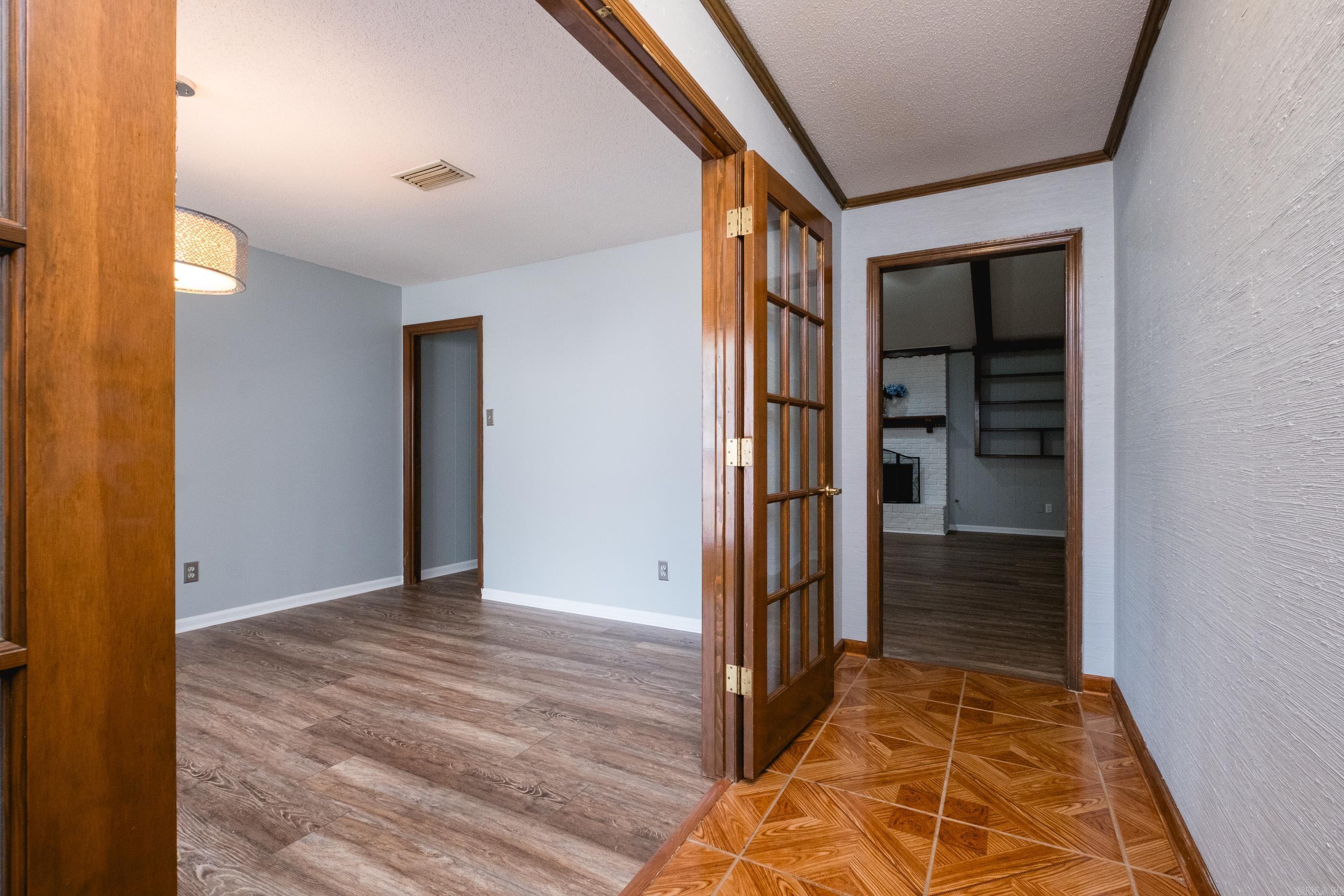 LUDINGTON HGTS - Residential