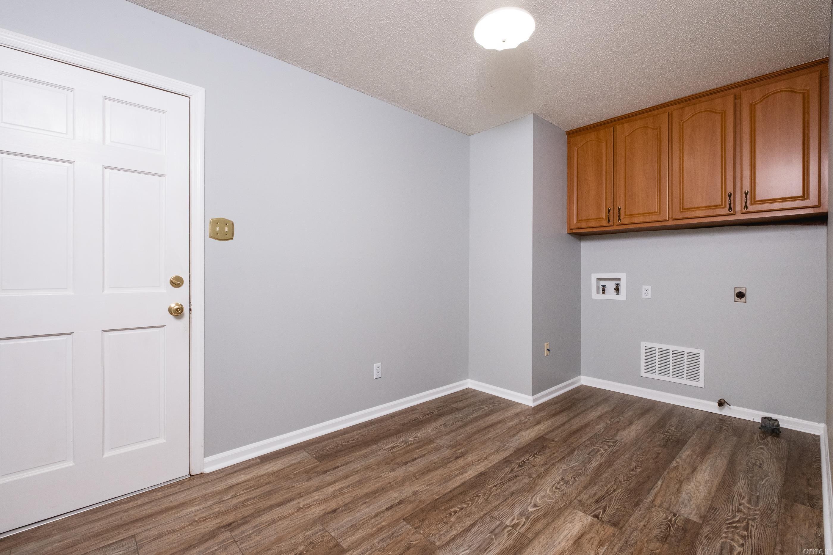 LUDINGTON HGTS - Residential