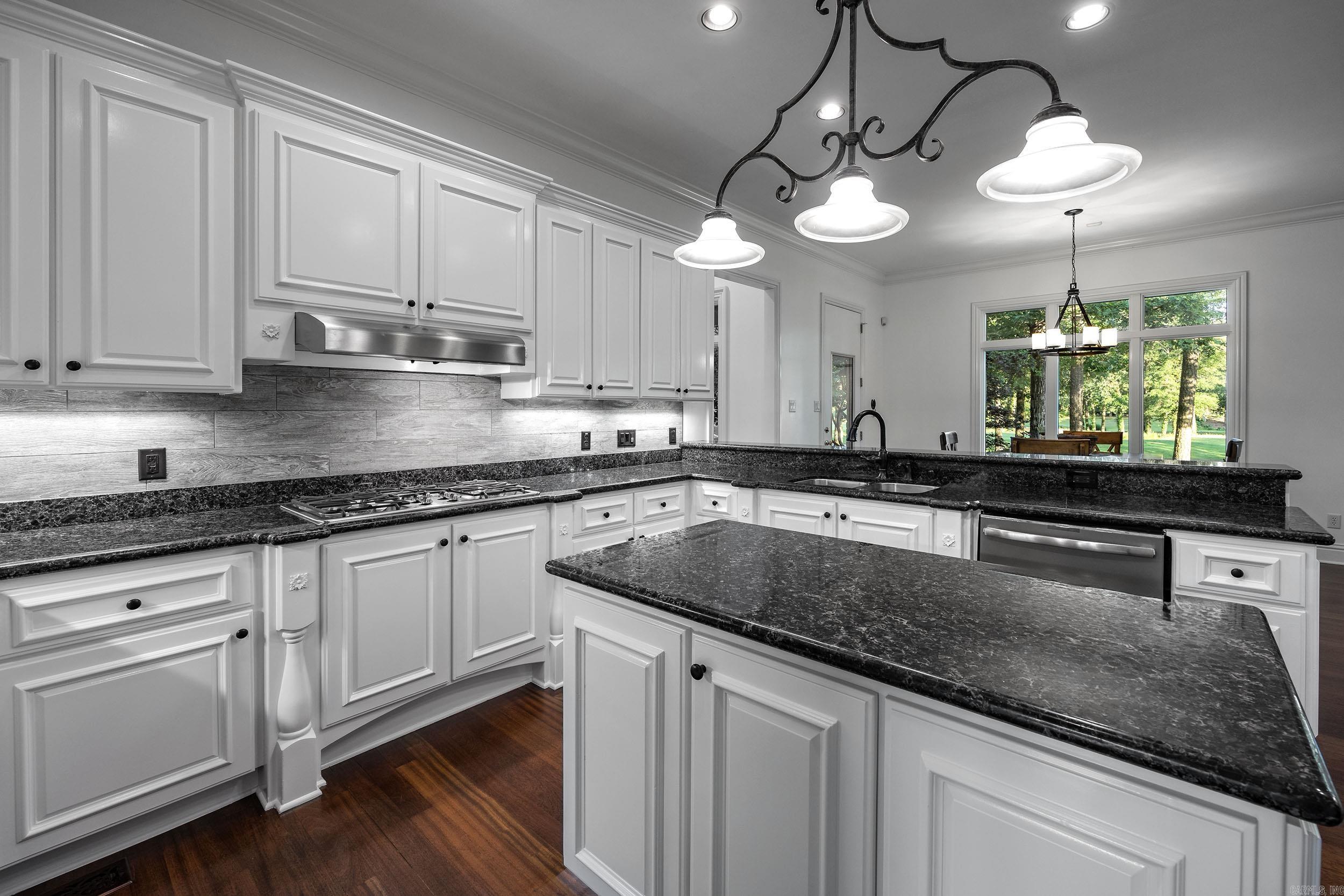 CHENAL VALLEY THE OAKS - Residential