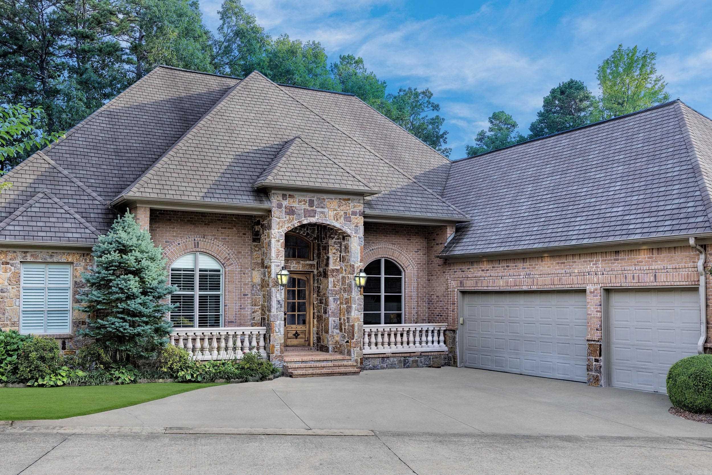 CHENAL VALLEY THE OAKS - Residential