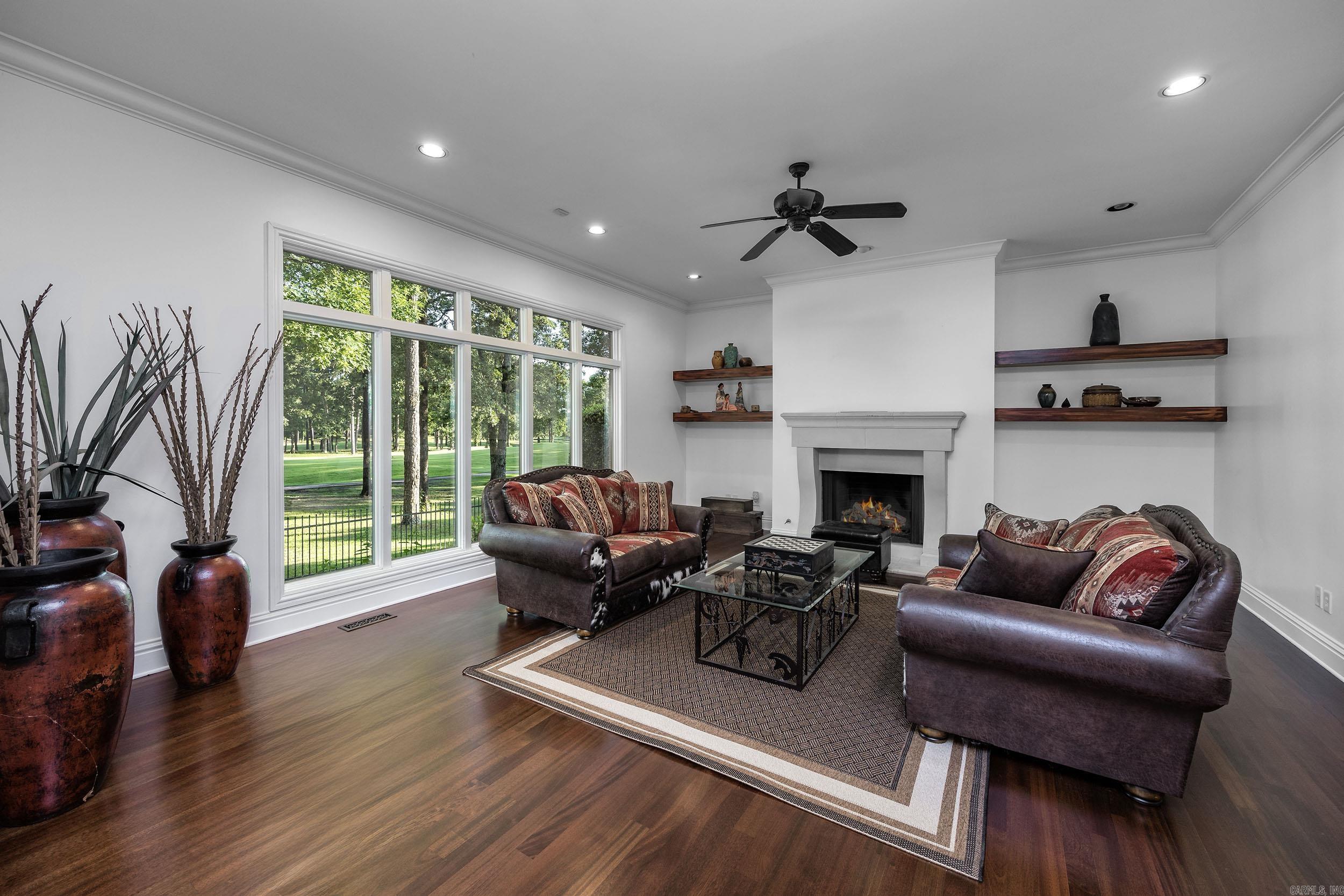 CHENAL VALLEY THE OAKS - Residential