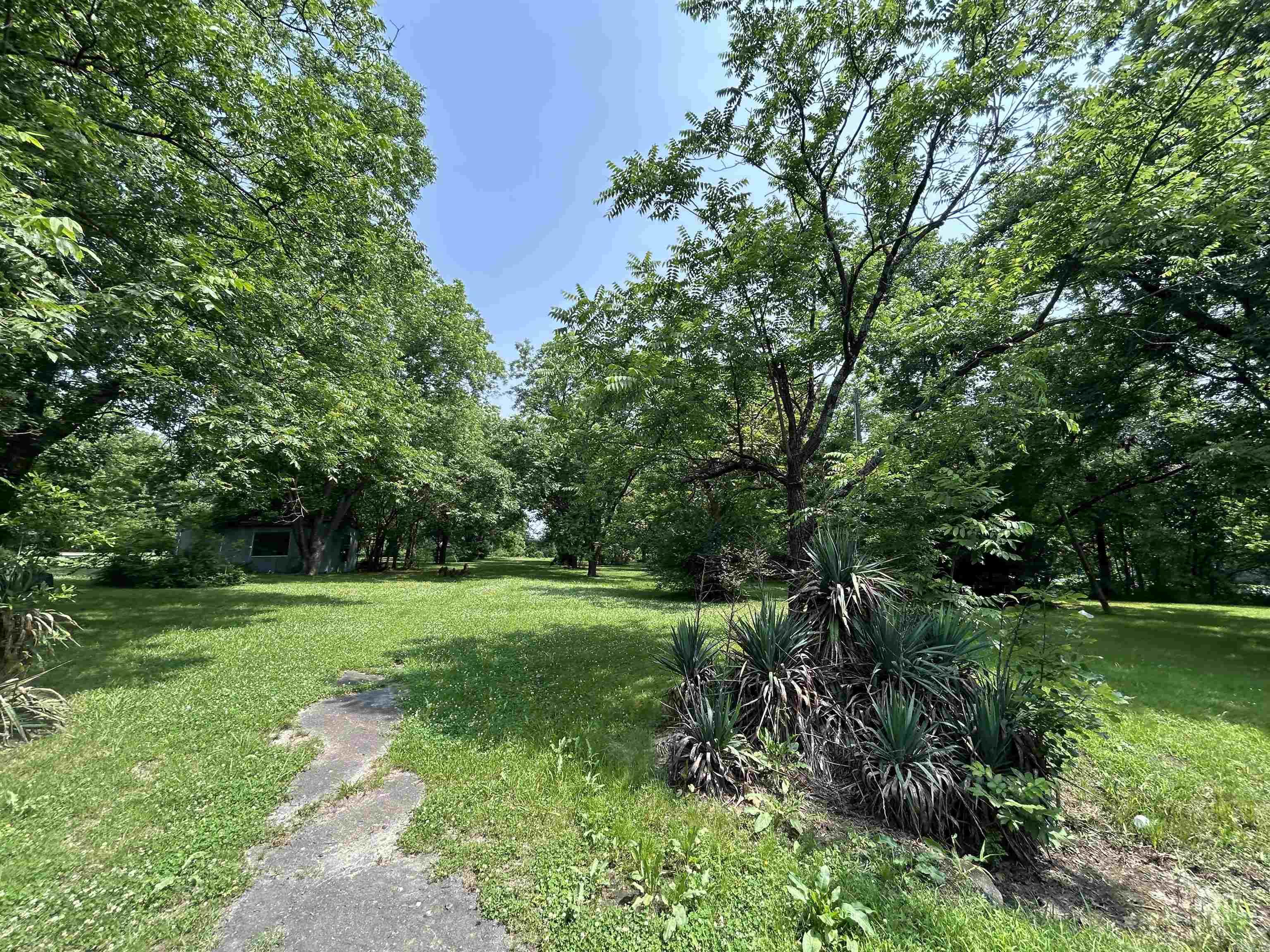 Crescent Hill - Land