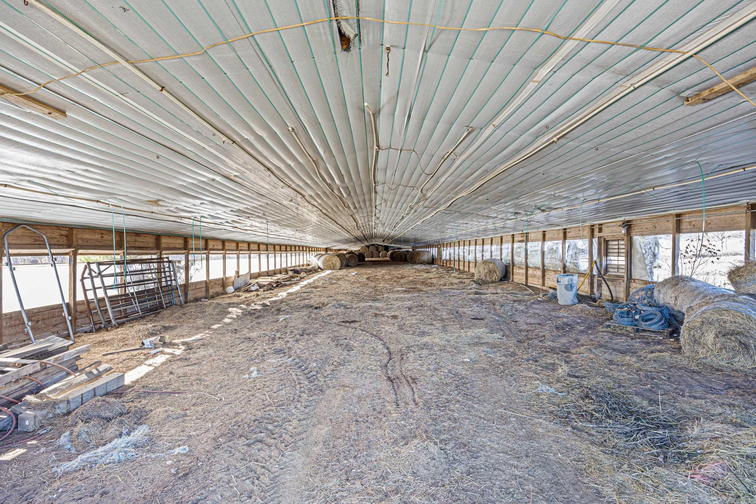 Metes & Bounds - Land