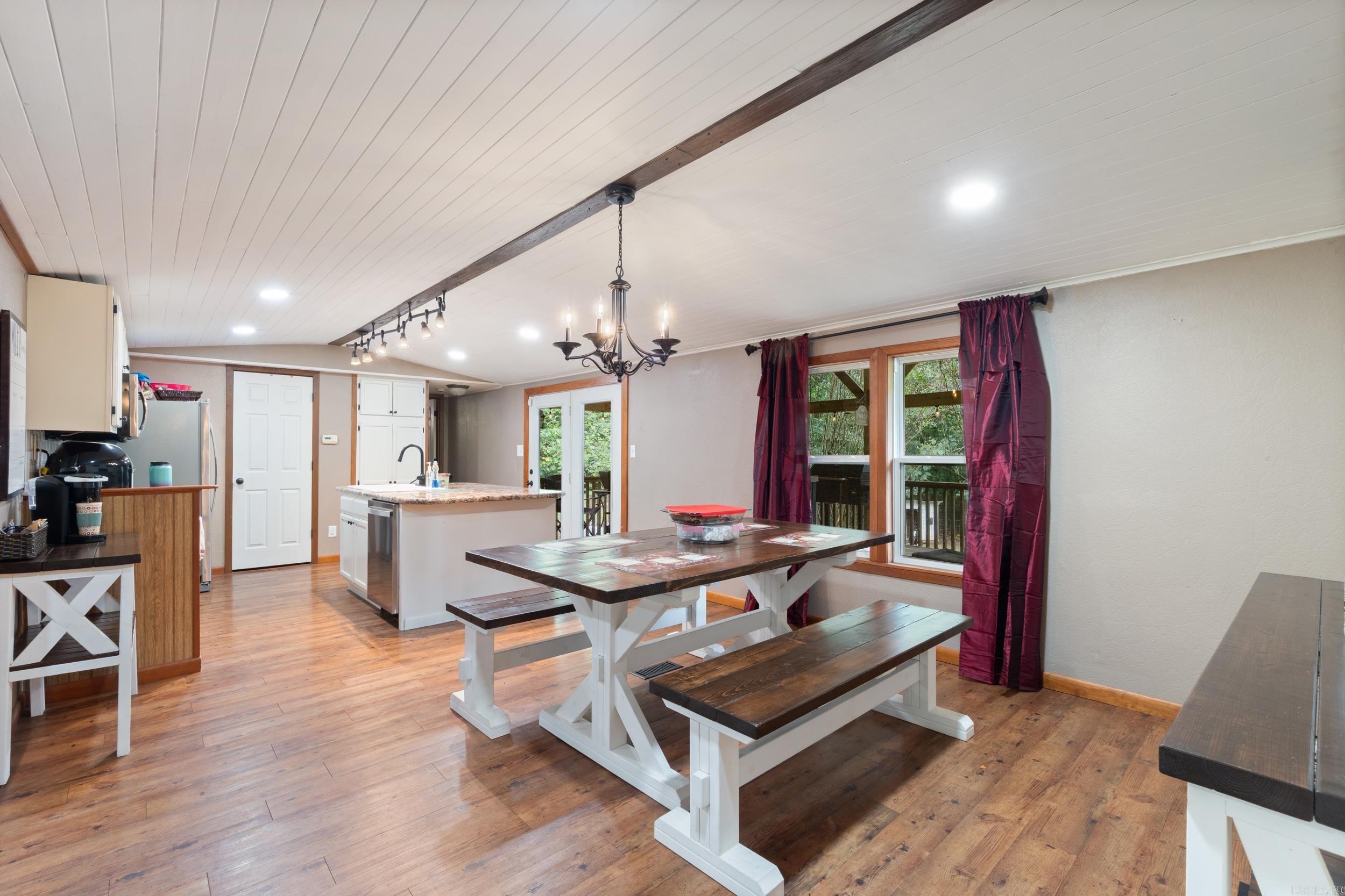RED RIVER VALLEY - Residential