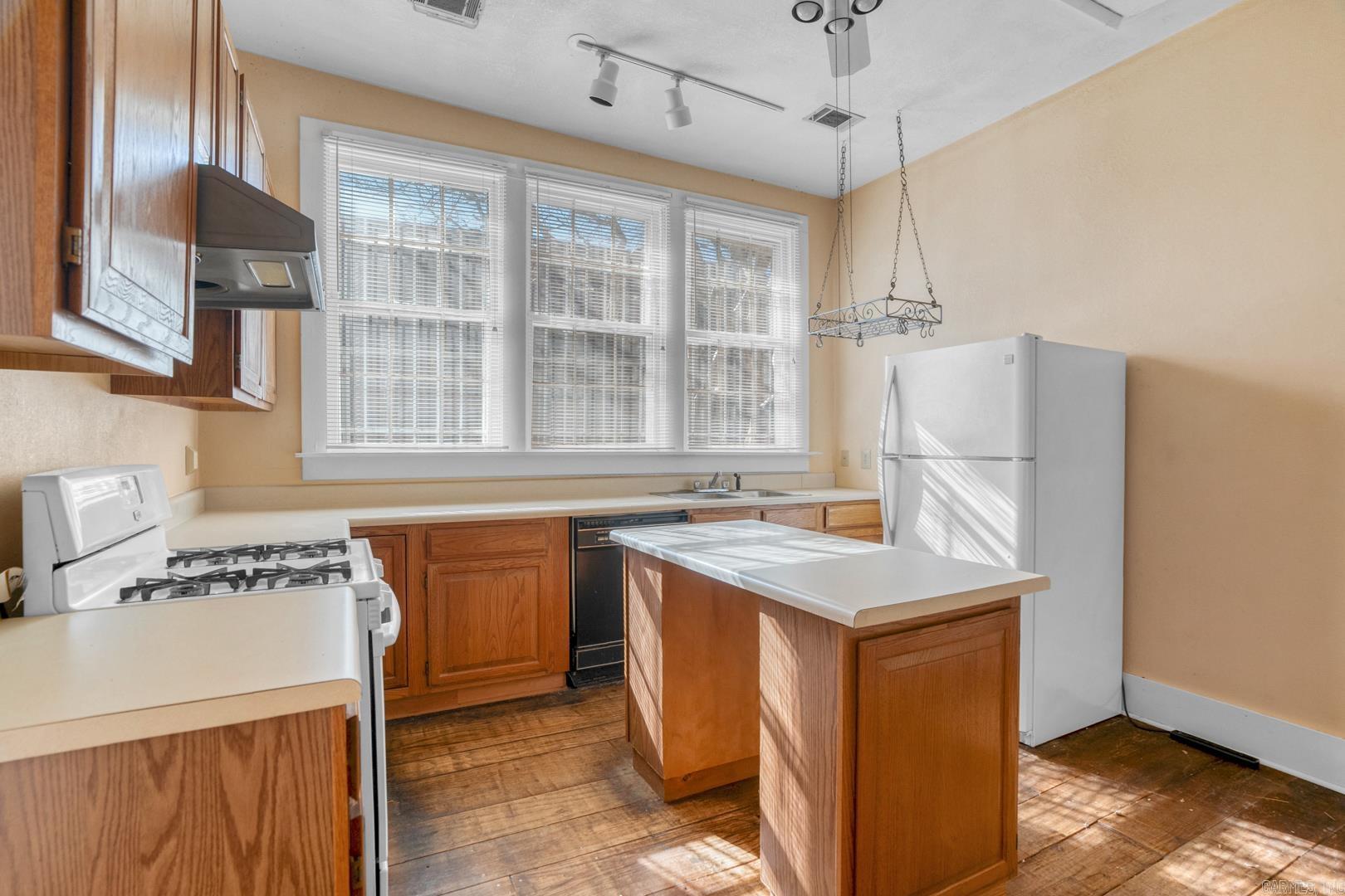 CITY OF LR L11 - Residential