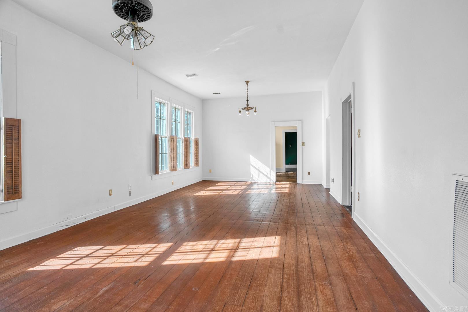 CITY OF LR L11 - Residential