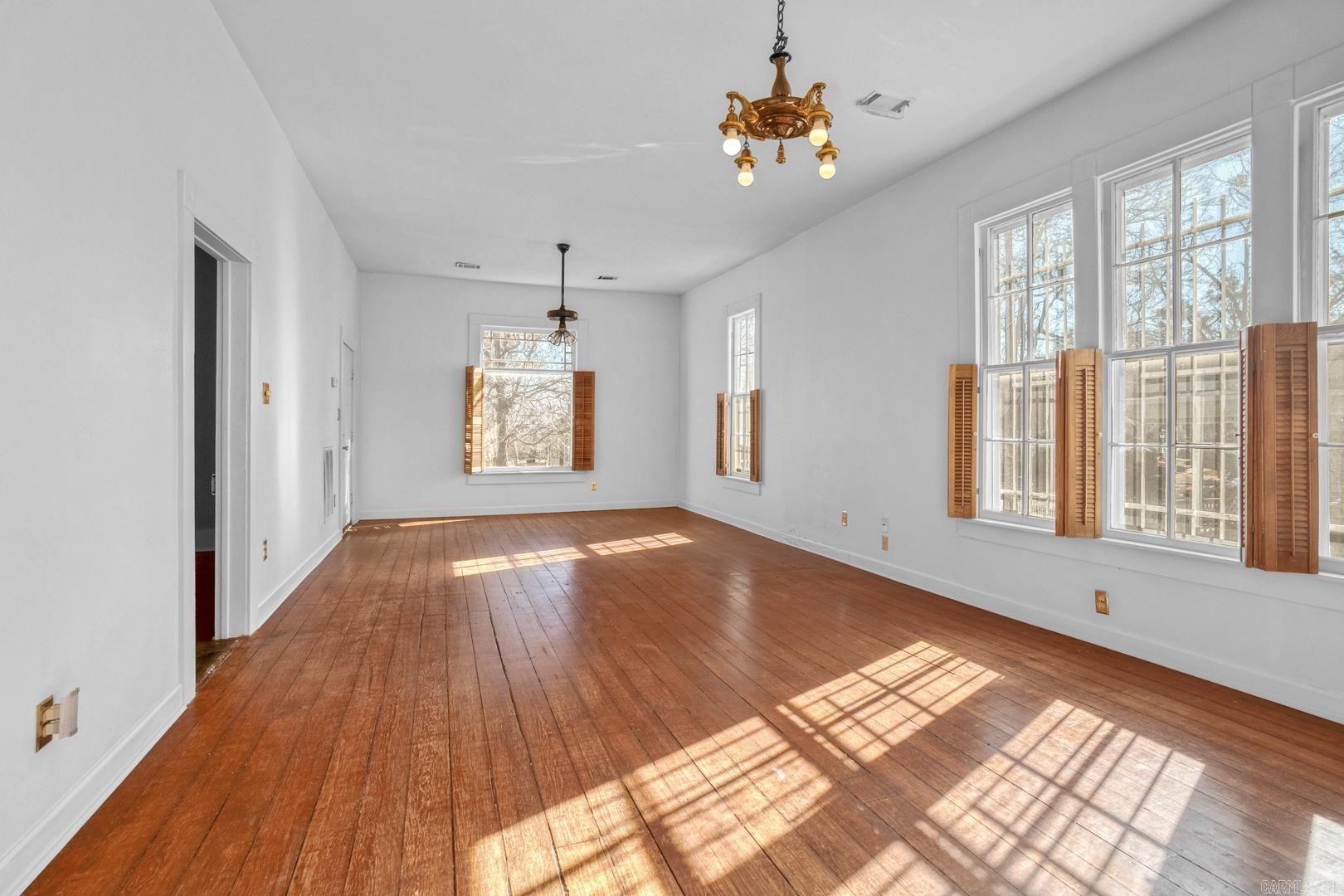 CITY OF LR L11 - Residential