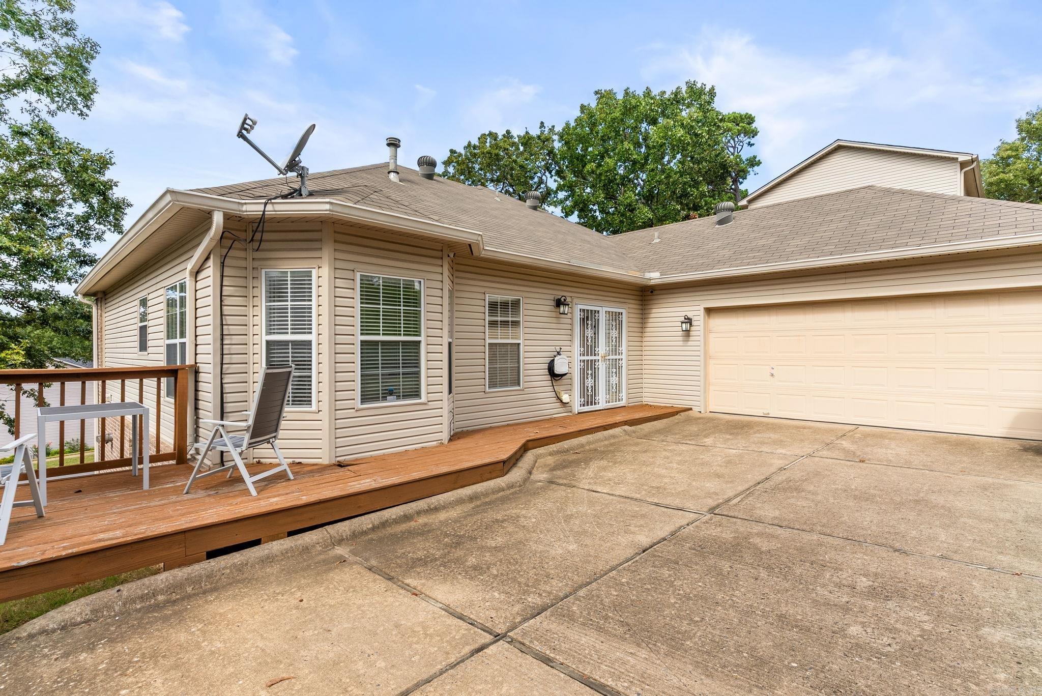 WESTHAMPTON - Residential