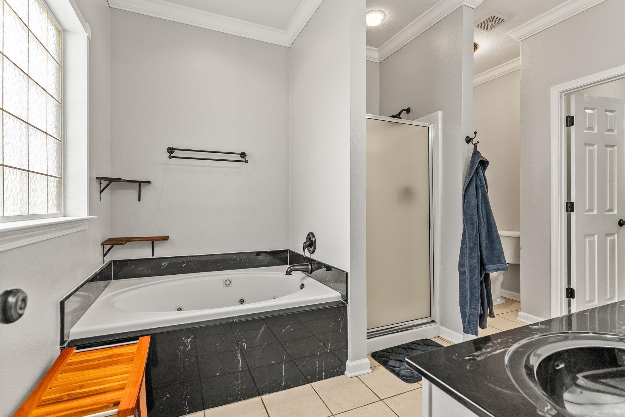 WESTHAMPTON - Residential